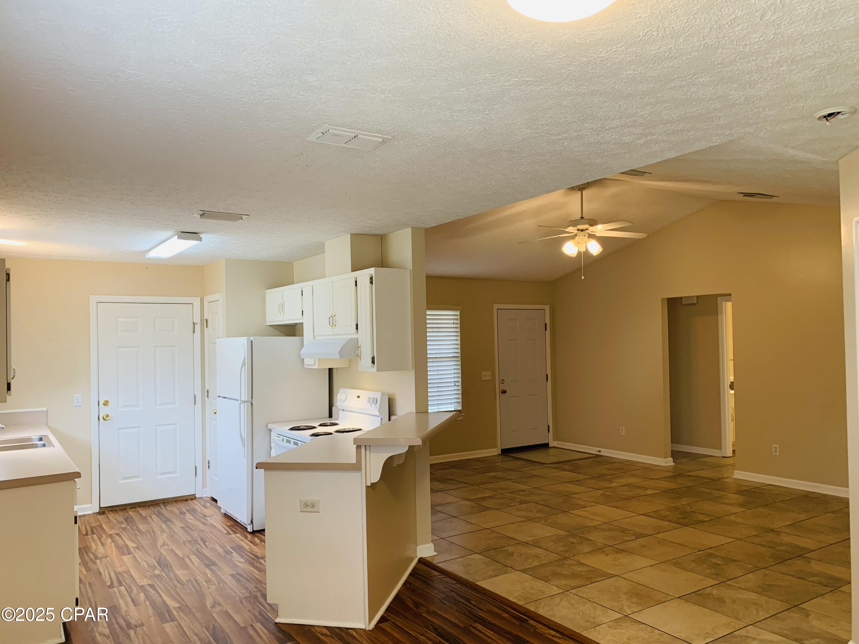 Lynn Pointe South - Residential