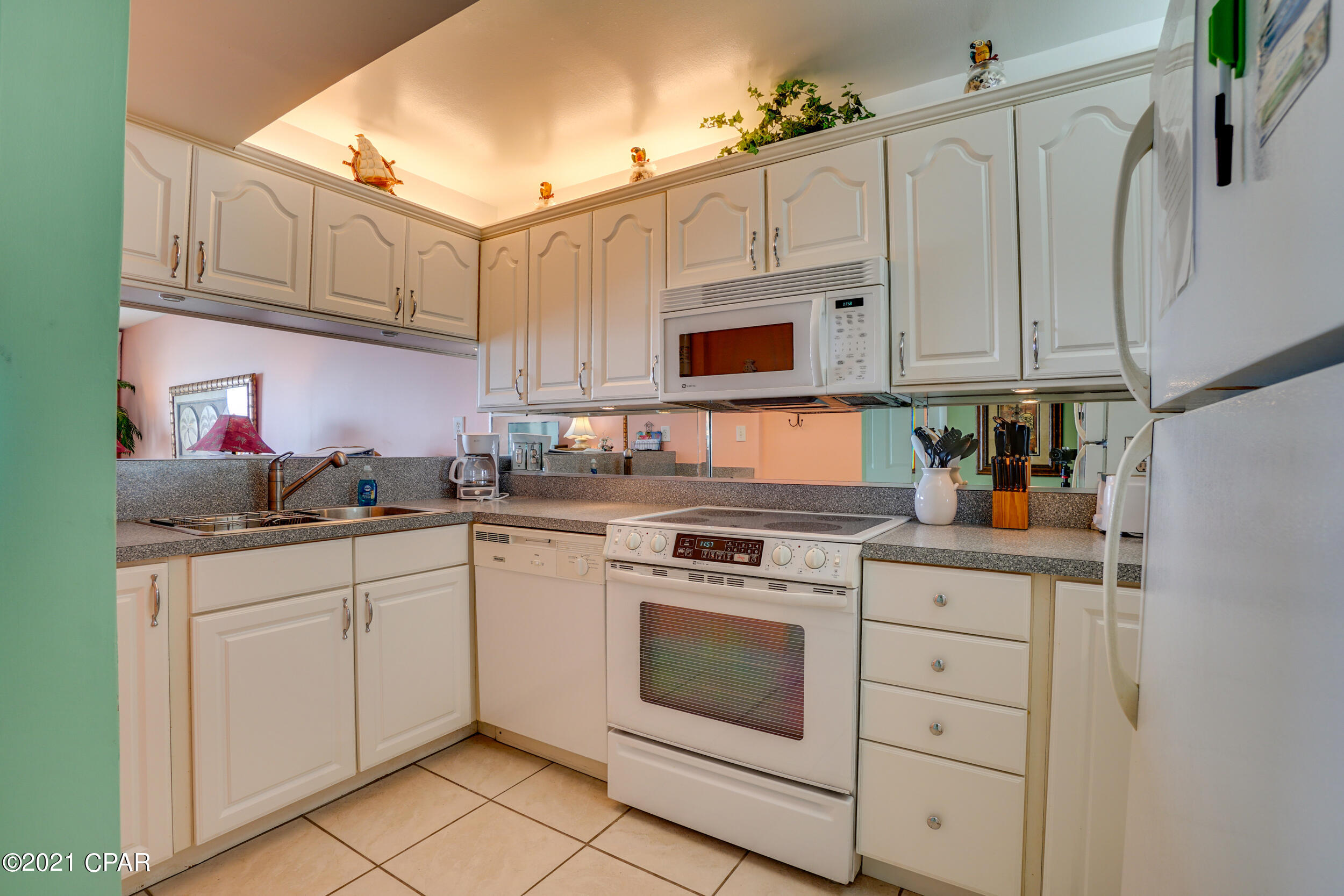 Mariner East Condo - Residential