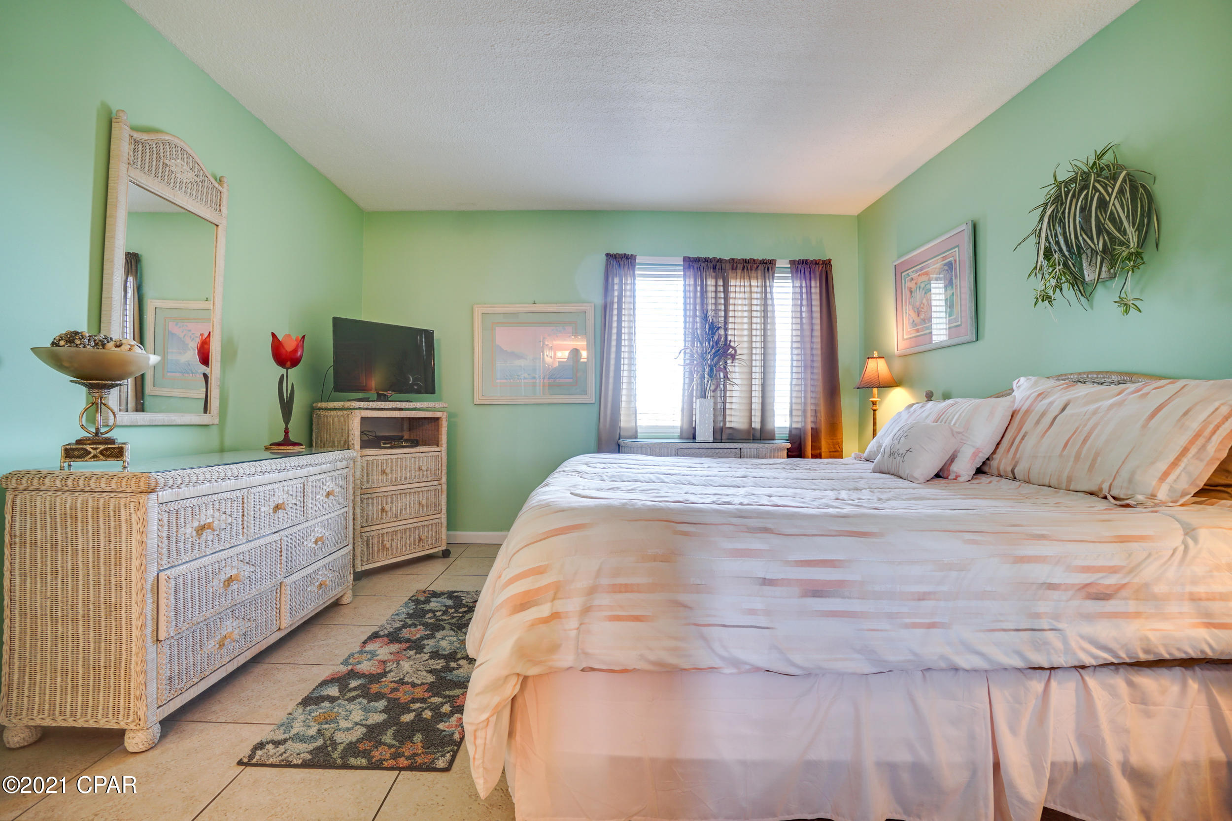 Mariner East Condo - Residential