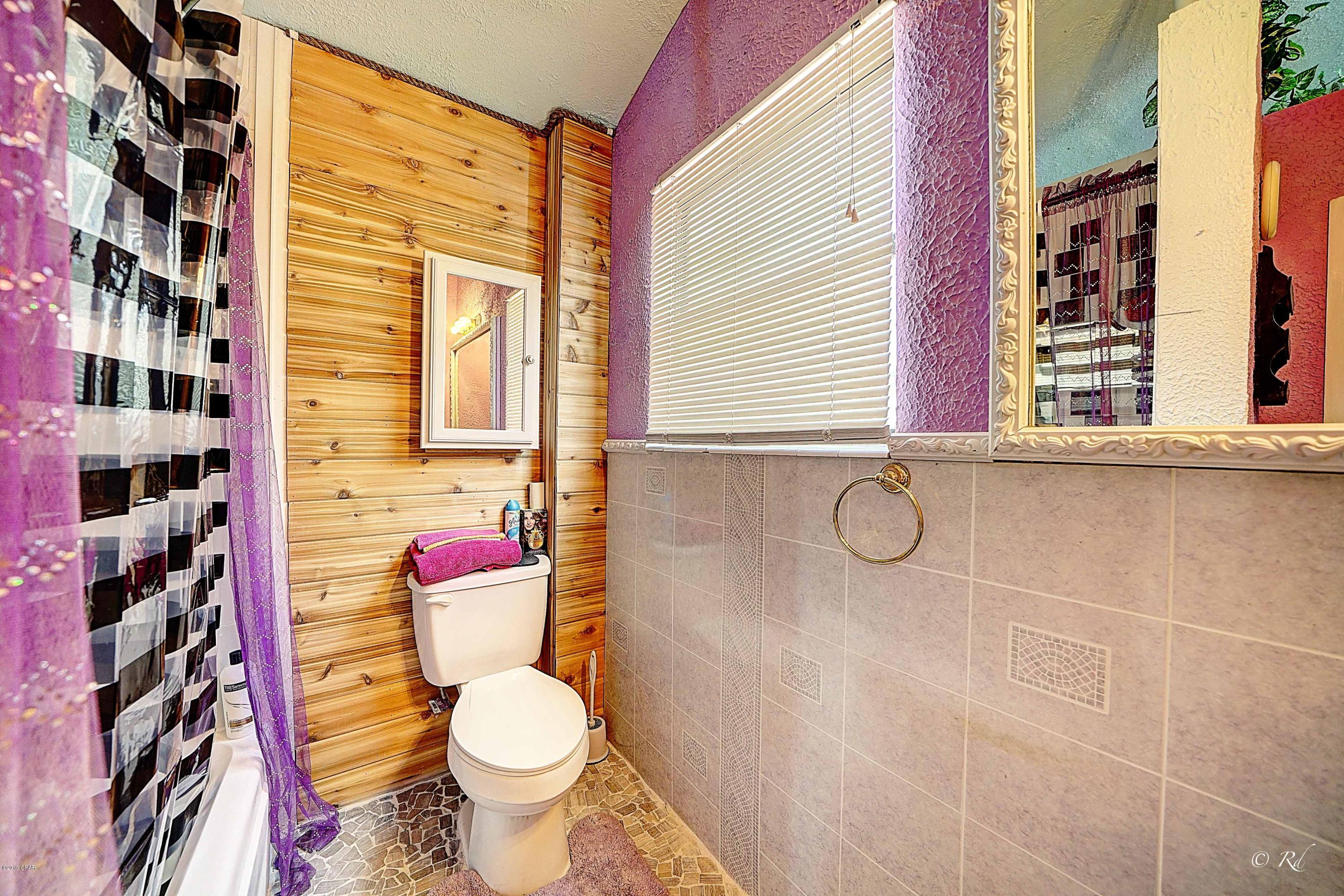 Hutchison's 1st To Bahama Bch - Residential