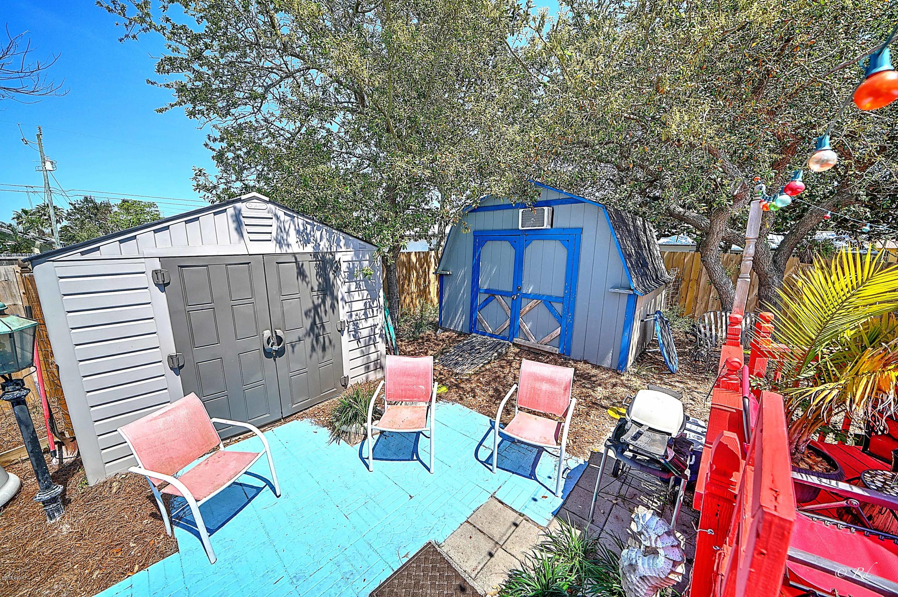 Hutchison's 1st To Bahama Bch - Residential