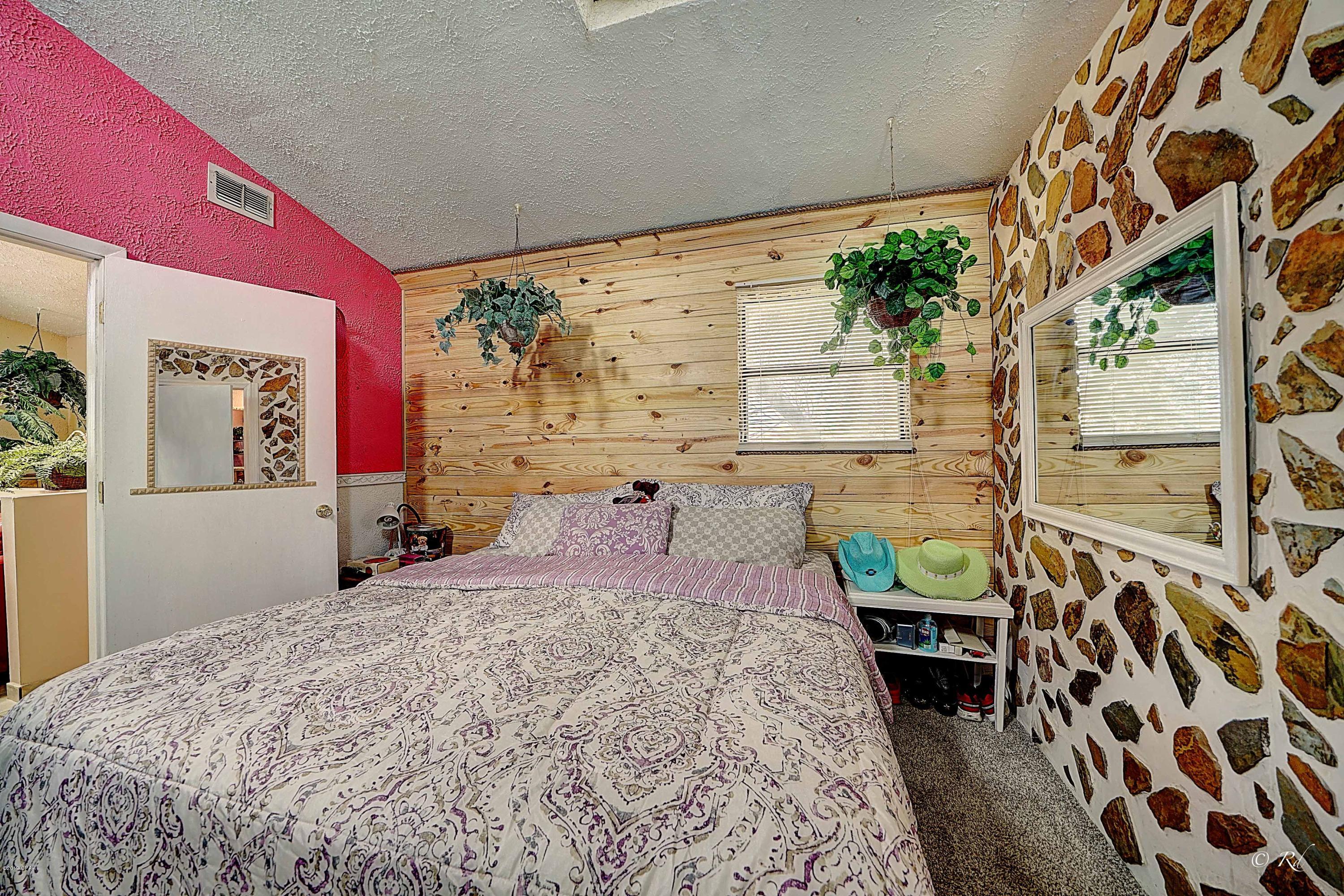 Hutchison's 1st To Bahama Bch - Residential