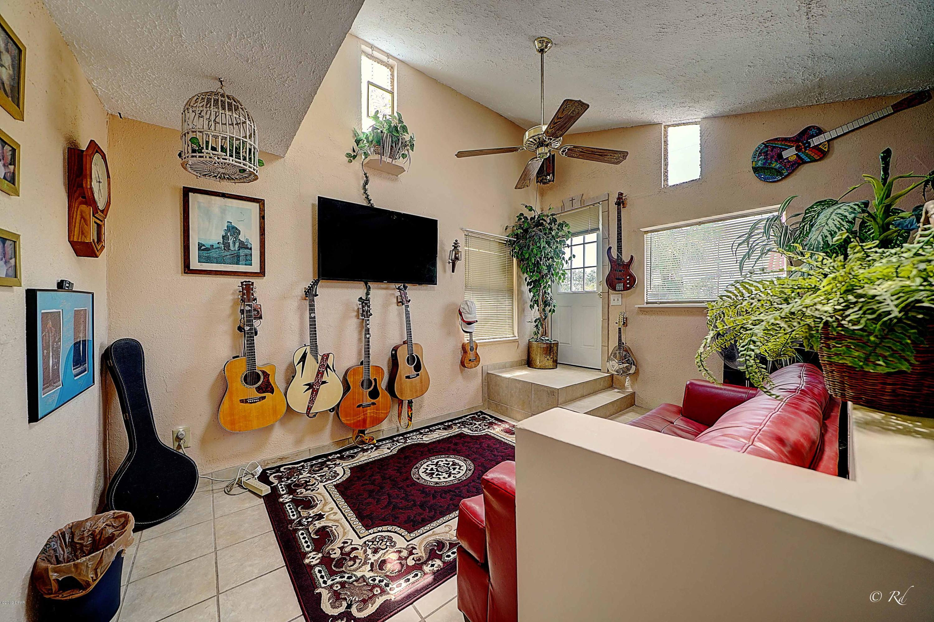 Hutchison's 1st To Bahama Bch - Residential