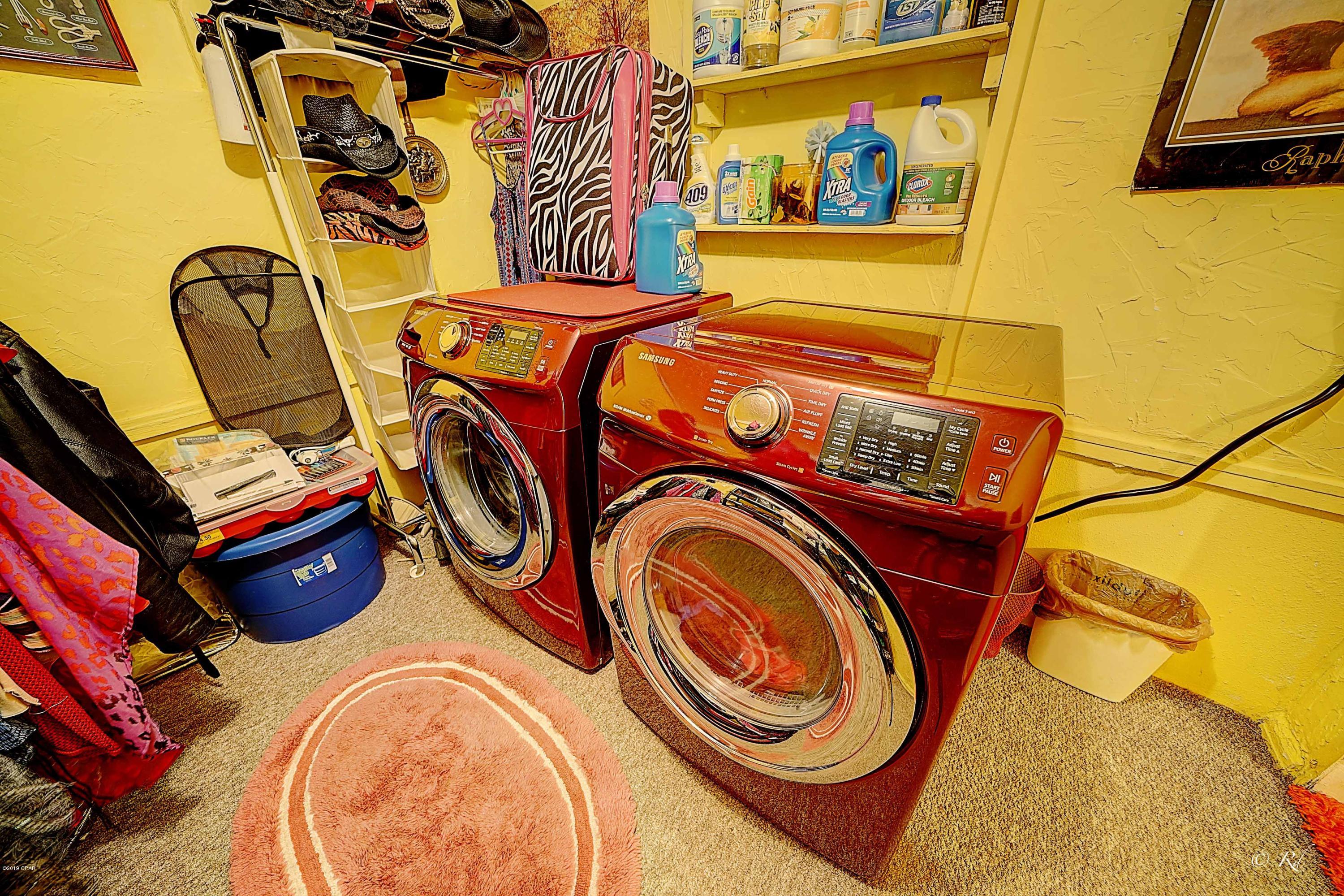 Hutchison's 1st To Bahama Bch - Residential