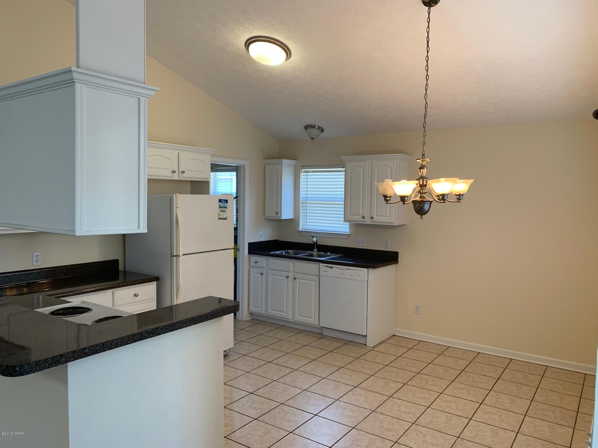 Palm Cove Phase II - Residential Lease