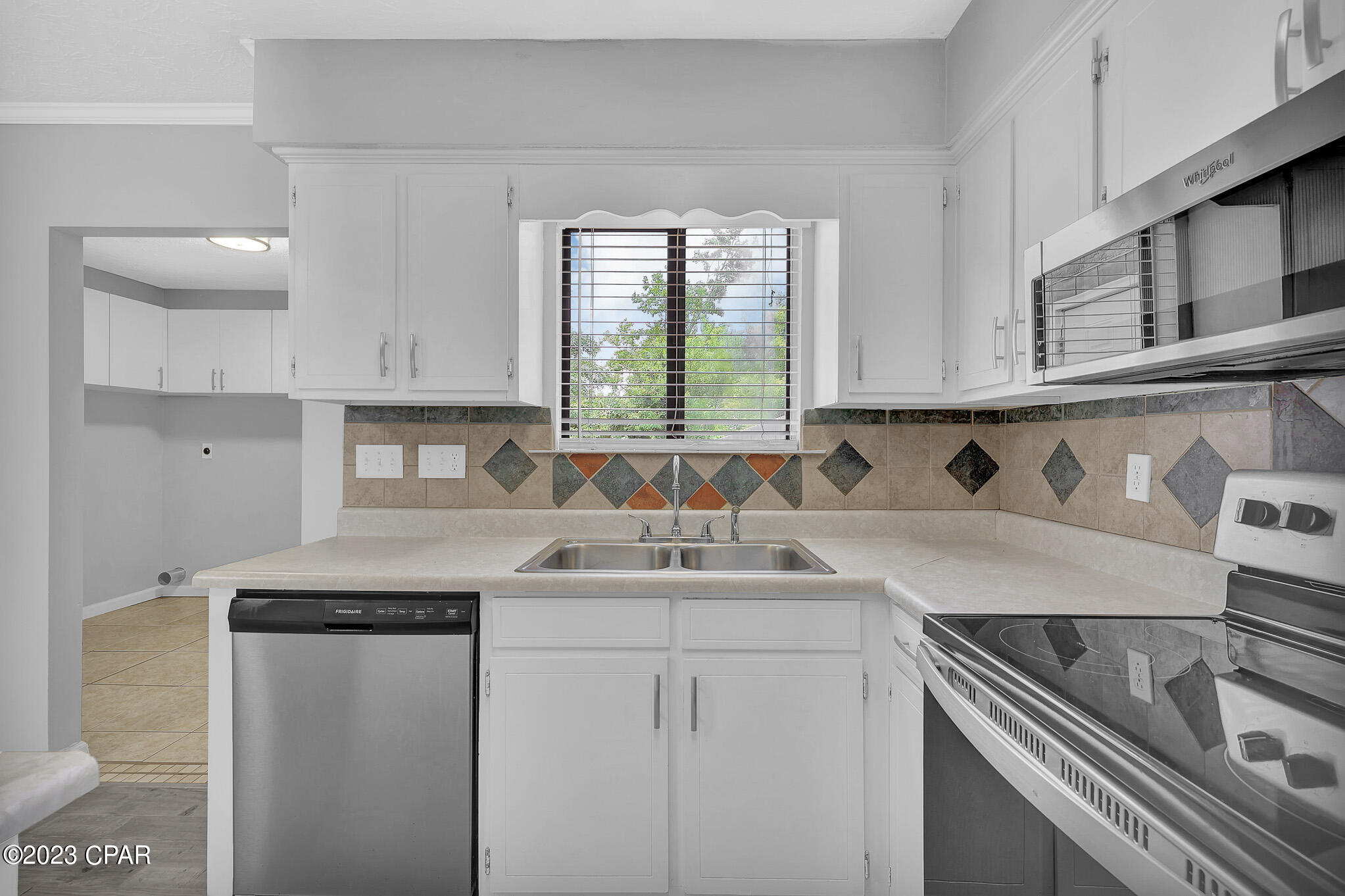 Venetian Villa 1st Add Replat - Residential