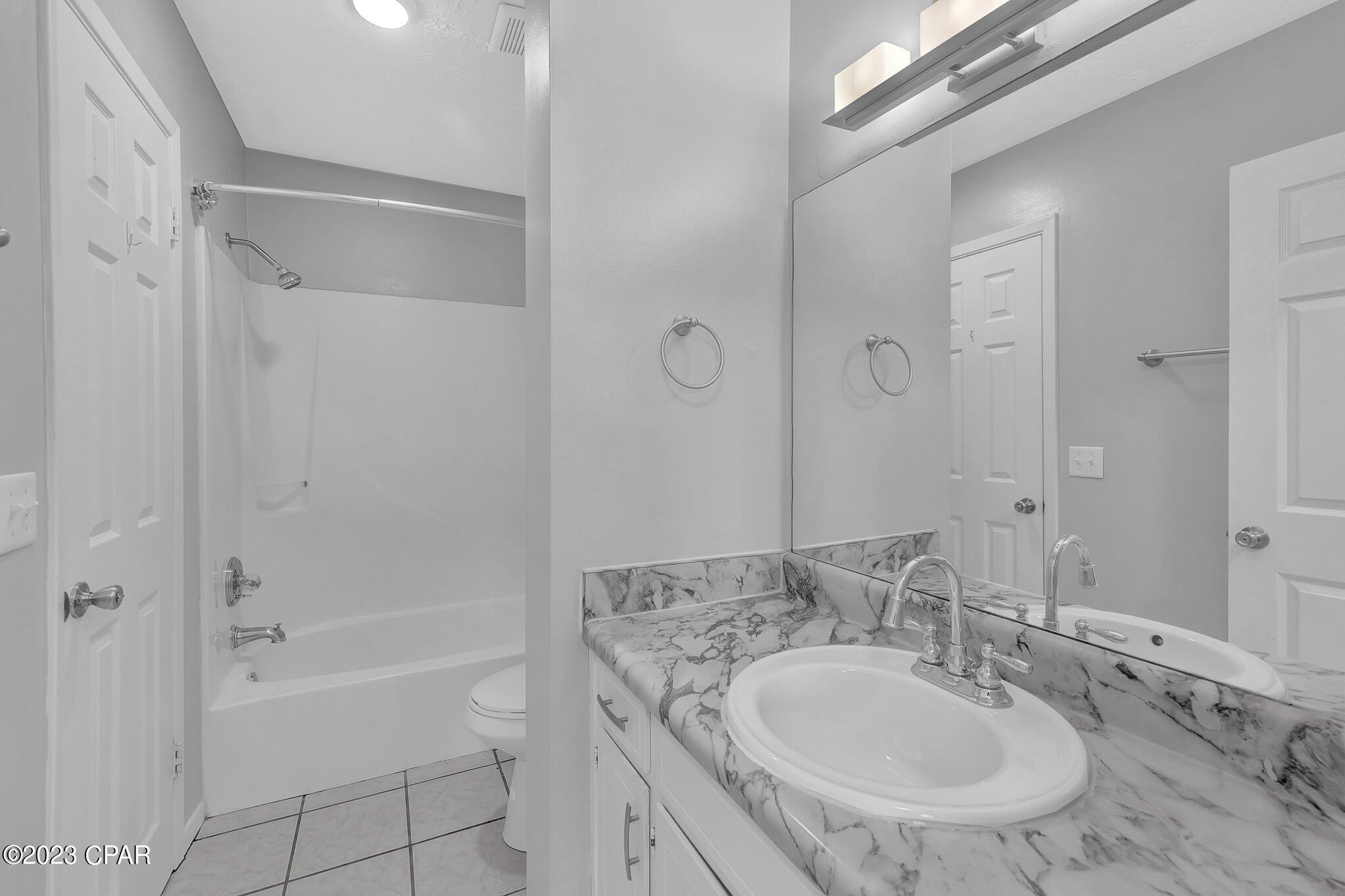 Venetian Villa 1st Add Replat - Residential