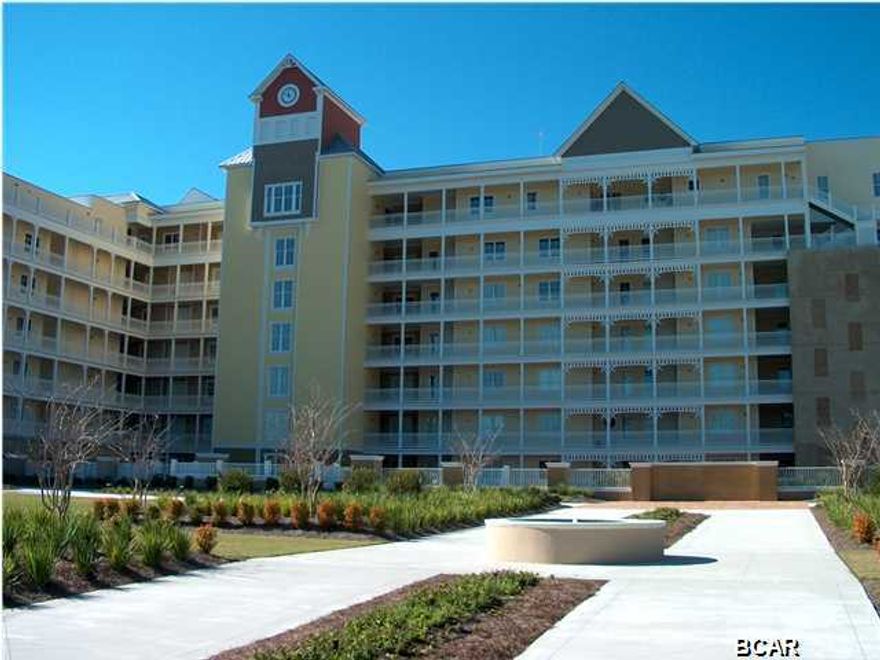 Overlooking beautiful St. Andrews Bay this highly sought after Floor Plan D gives expansive views of the bay from the wrap around balcony. With over 2321 sq ft in living space and 348 sq ft of balcony you could hardly call this downsizing, it is life-styling. Stress-free living frees up your time to do the things you enjoy best, whether that be boating, kayaking, walking, swimming, biking, fishing, entertaining, shopping, the list just doesn't seem to end. Harbour Village gives upscale living within a small town feel of St. Andrews. Strolling to local parks, enjoy coffee at local coffee house cafes or to dinner at the local seafood restaurants where you meet friends for a fabulous meal. This elegant unit has stainless steel appliances, decorative columns, granite countertops,