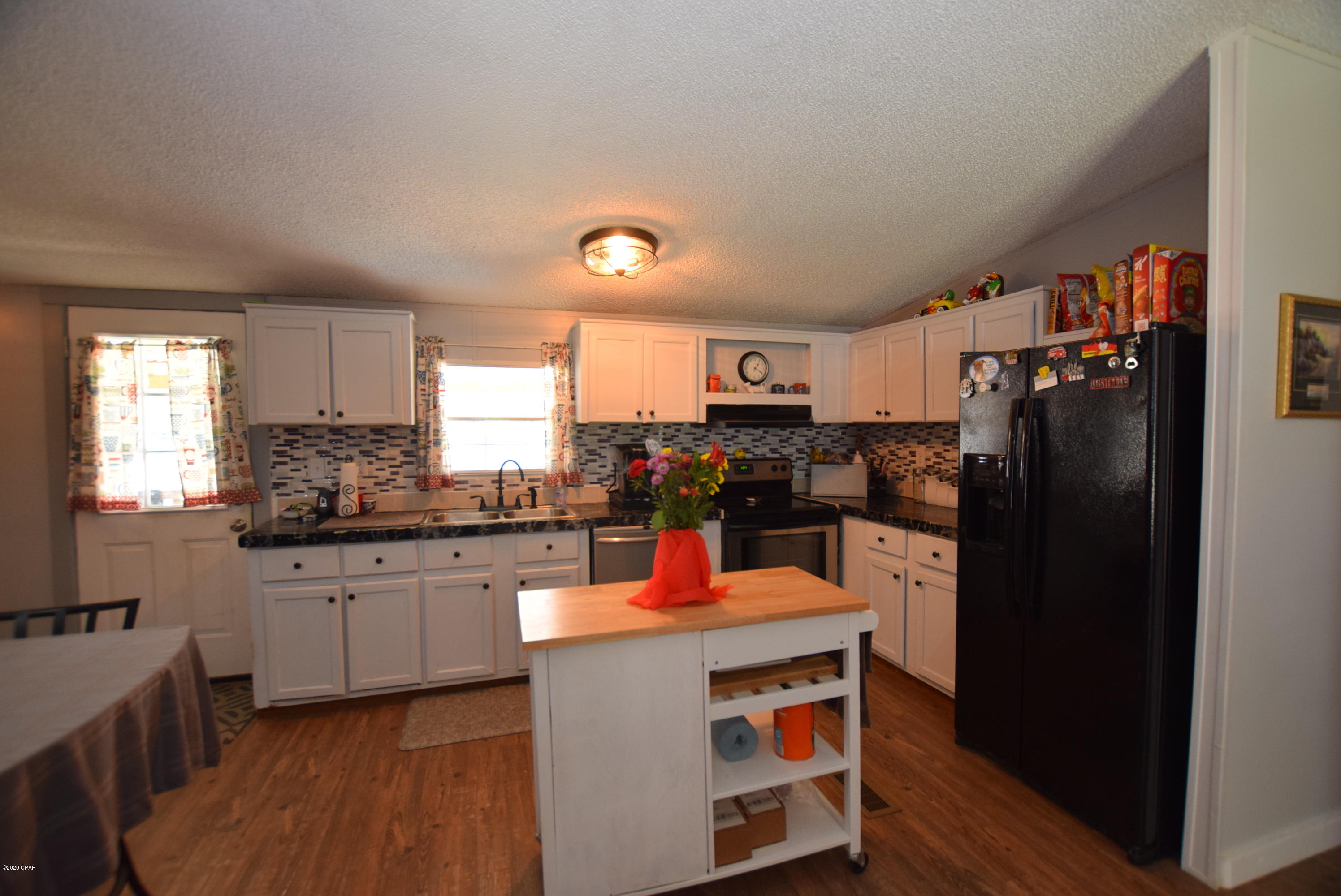 White Western Springs Unit 1 - Residential