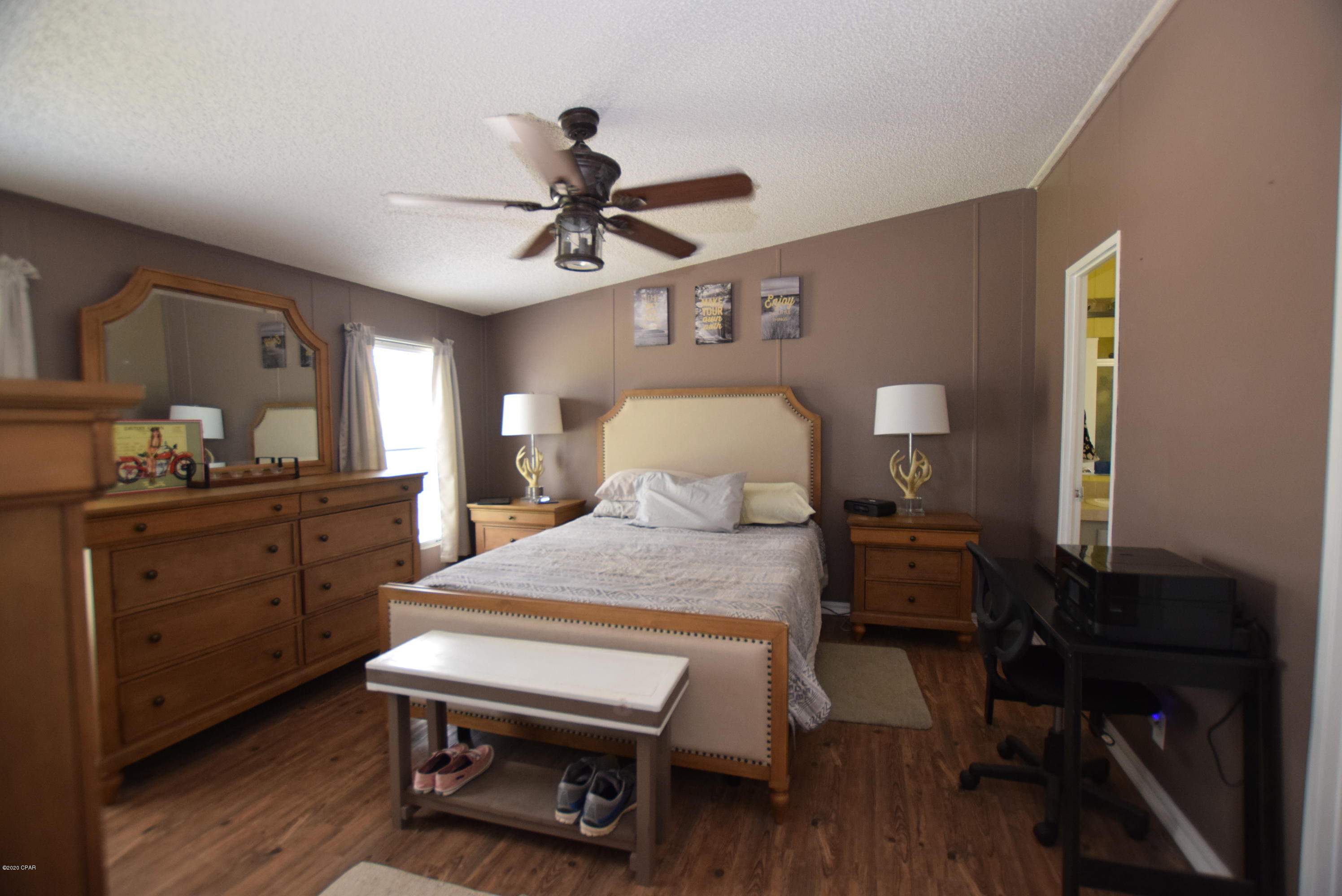 White Western Springs Unit 1 - Residential