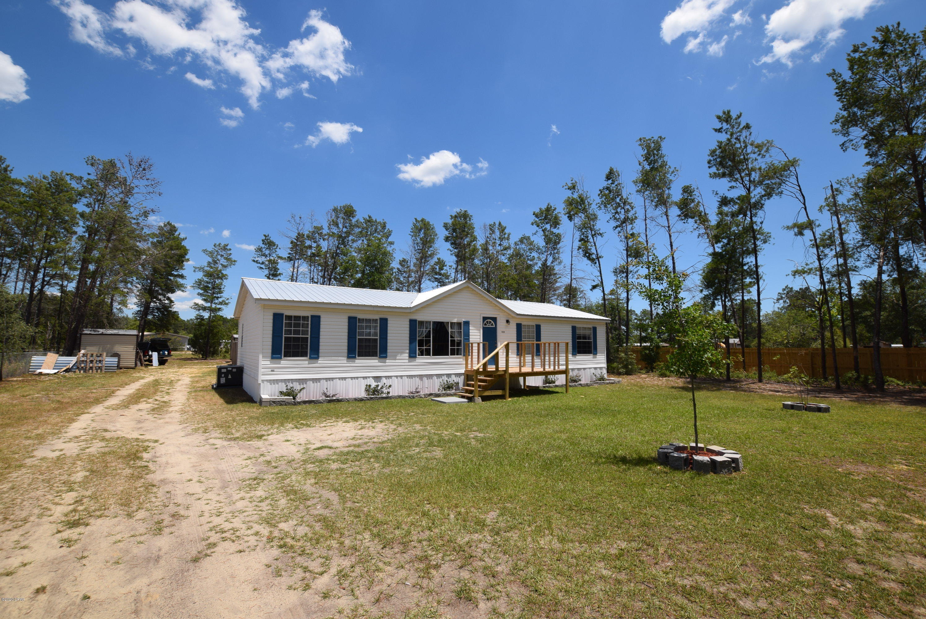 White Western Springs Unit 1 - Residential