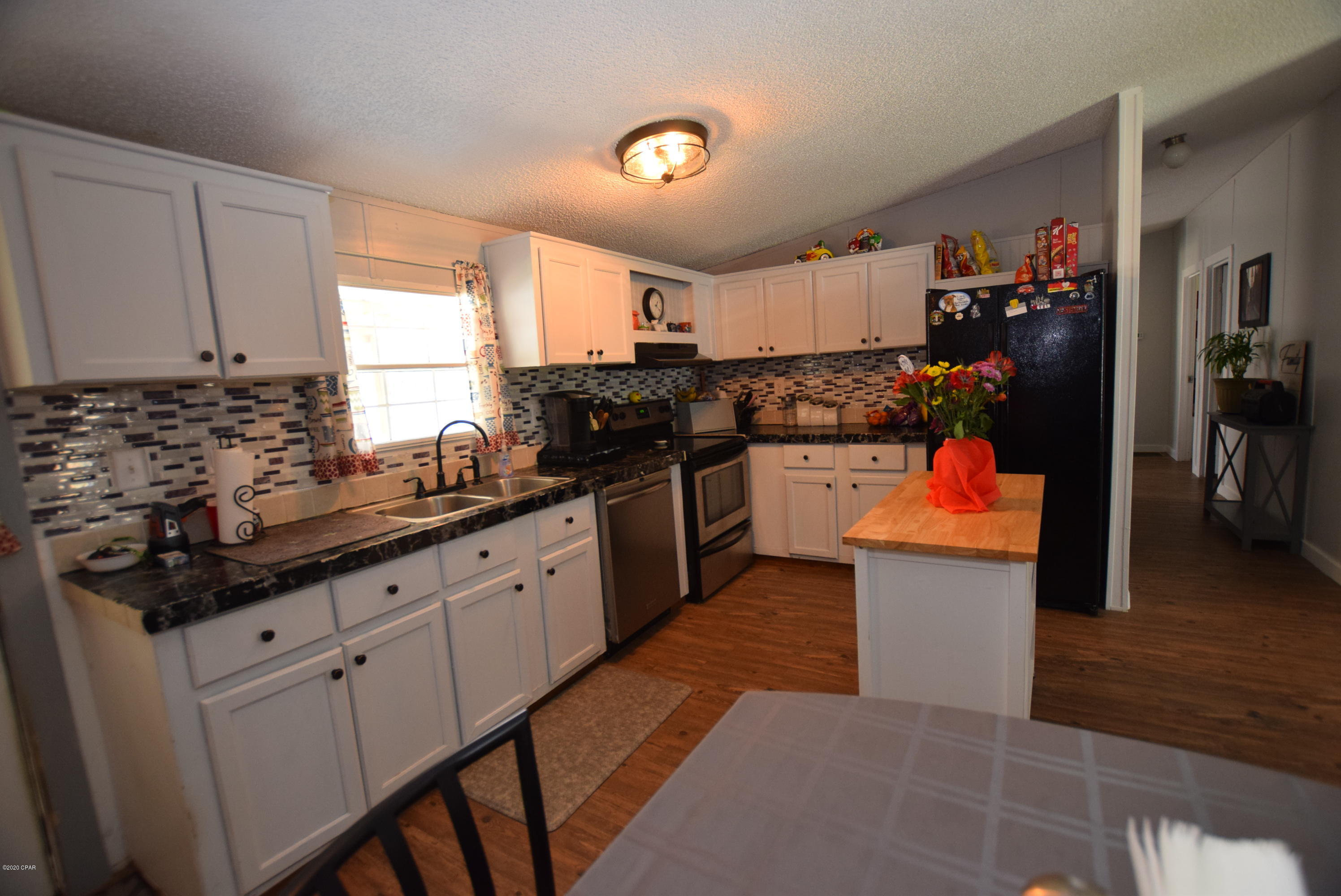 White Western Springs Unit 1 - Residential