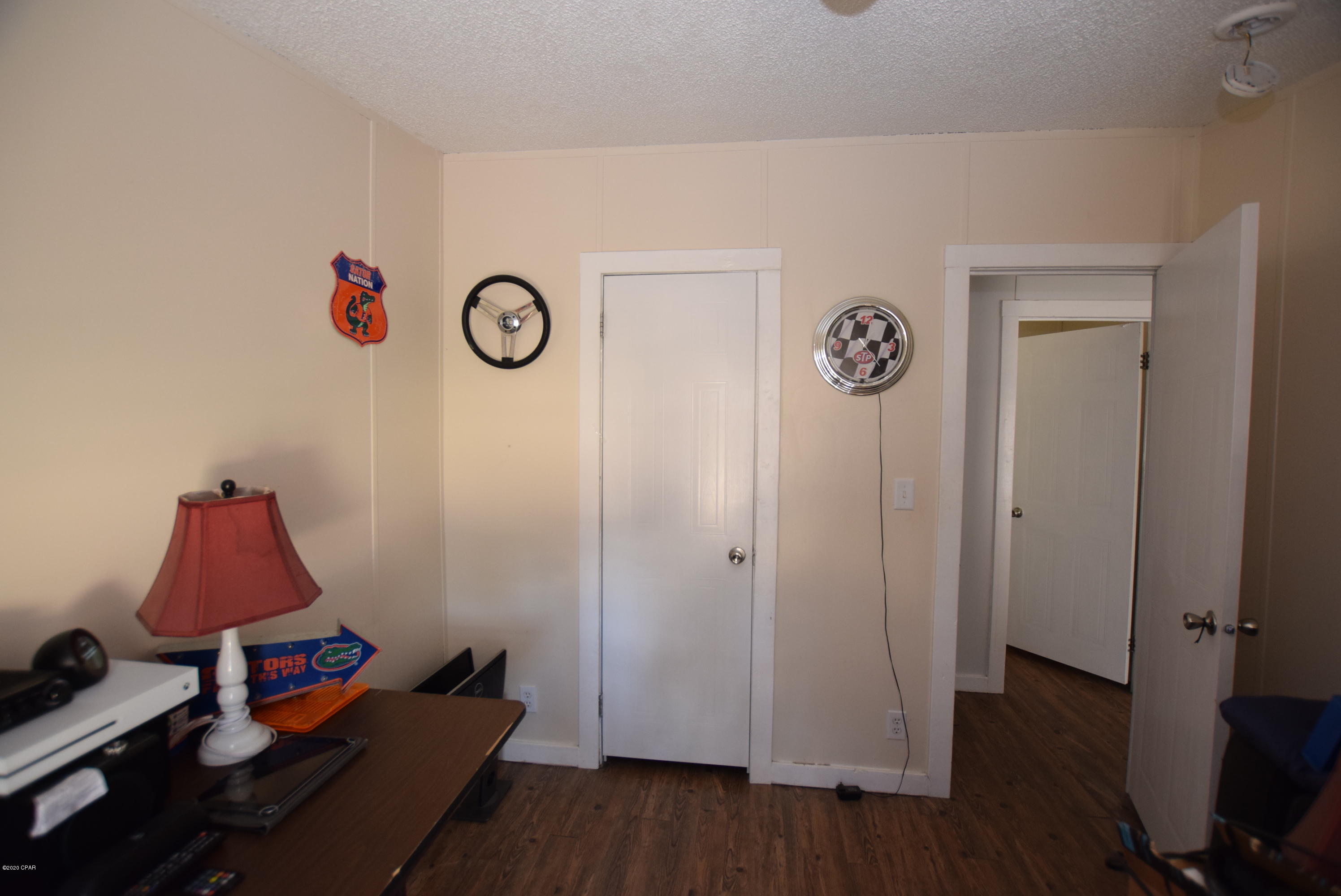 White Western Springs Unit 1 - Residential