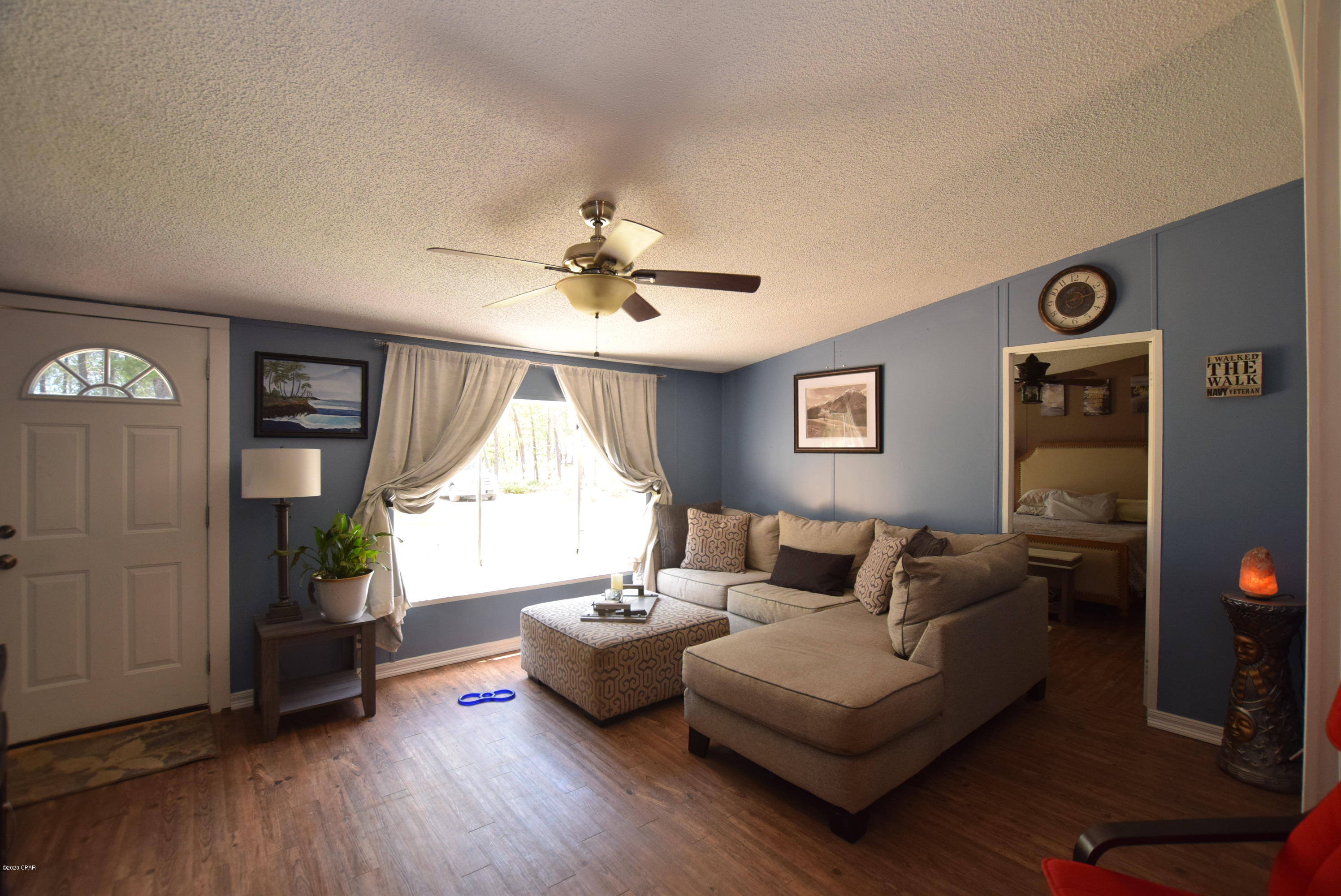 White Western Springs Unit 1 - Residential