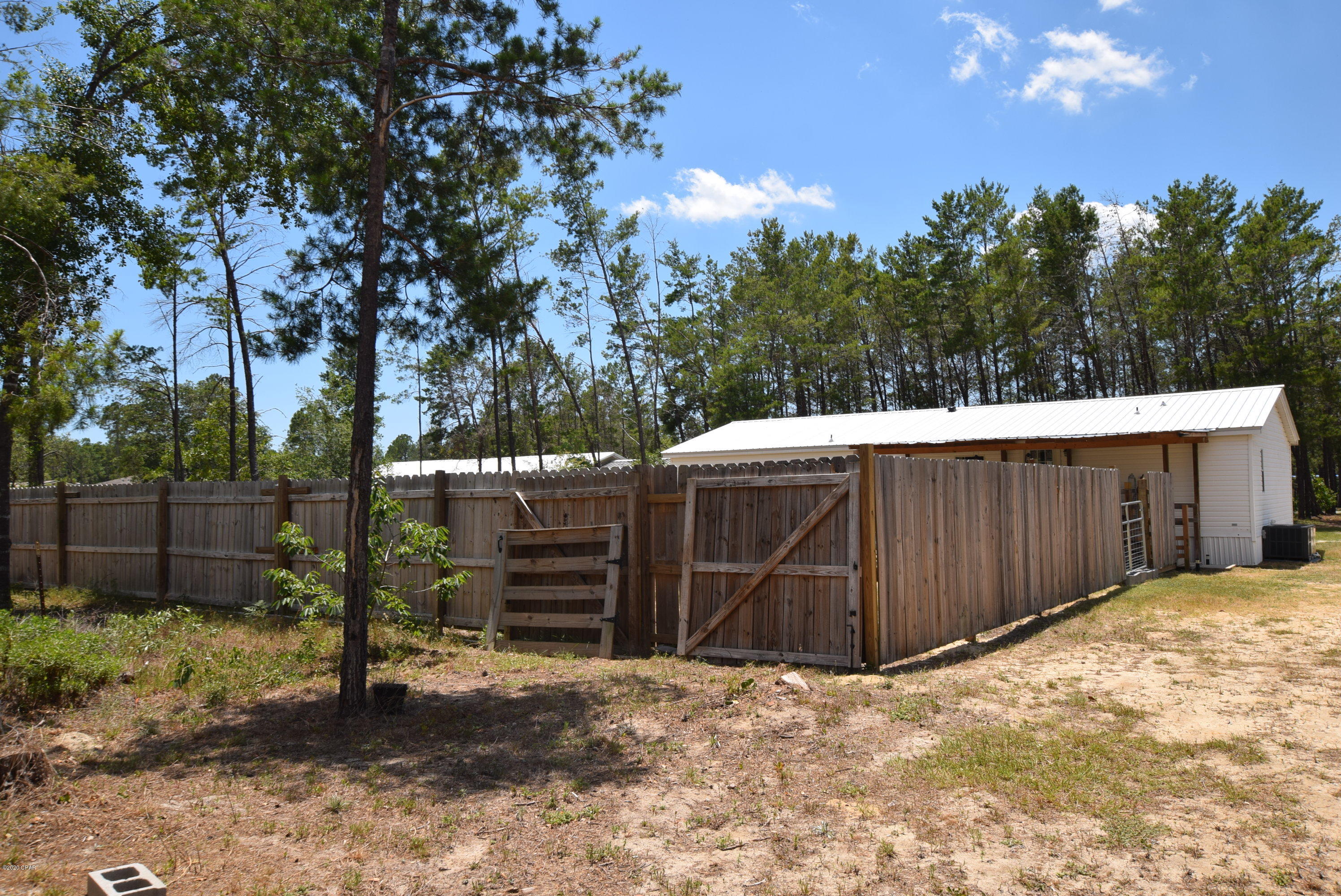 White Western Springs Unit 1 - Residential