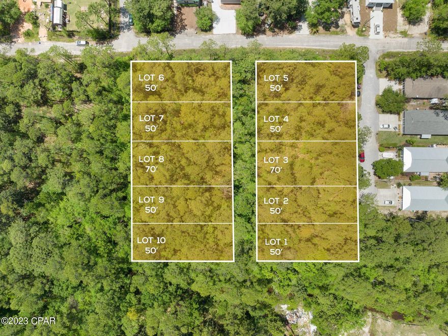 Investors and developers here is your opportunity to purchase ten lots just north of Santa Rosa Beach. Very close to the bay with minimal wetland mitigation required. Initial environmental study​​‌​​​​‌​‌​​​​‌​​‌​​​​‌‌ available.