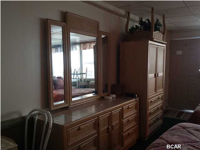 Fontainebleau Terrace - Residential