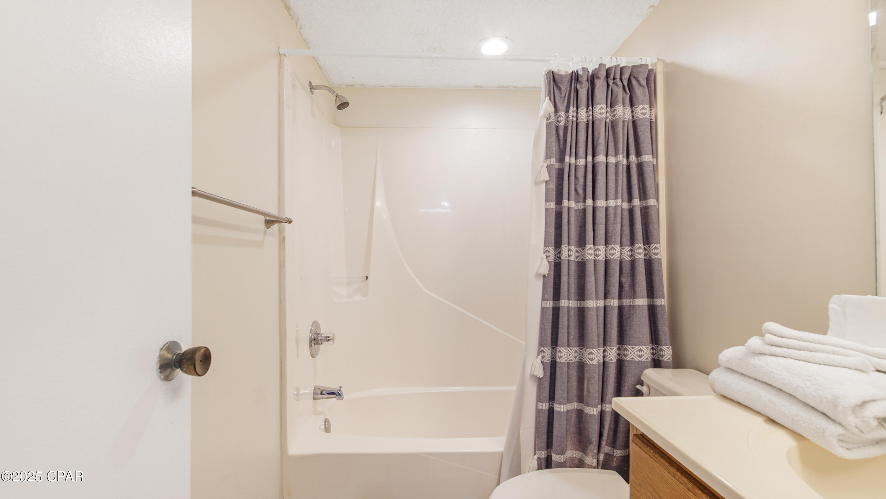 The Commodore - Residential