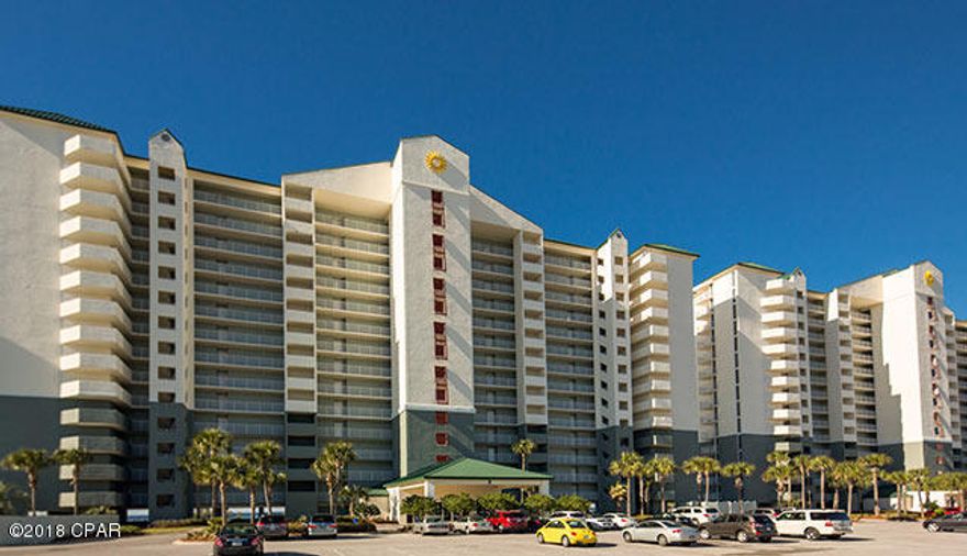 Completely renovated 1BR/1BA with gulf-front master in Long Beach.