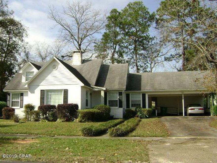 Traditional home with lots of character located in residential neighborhood in Bonifay. This 4/1.5 home has plenty of closets & storage space. Kitchen features pass-through into casual dining area. Home has a large living room in addition to a spacious Den with gas fireplace that exits onto a screened back porch. A must see! Call for your appointment today!