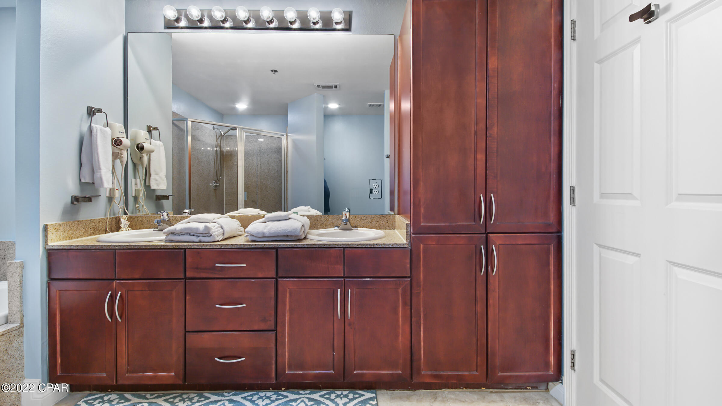 Laketown Wharf - Residential