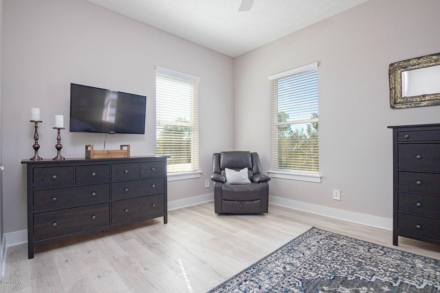 Laguna Beach Estates 7th Add - Residential