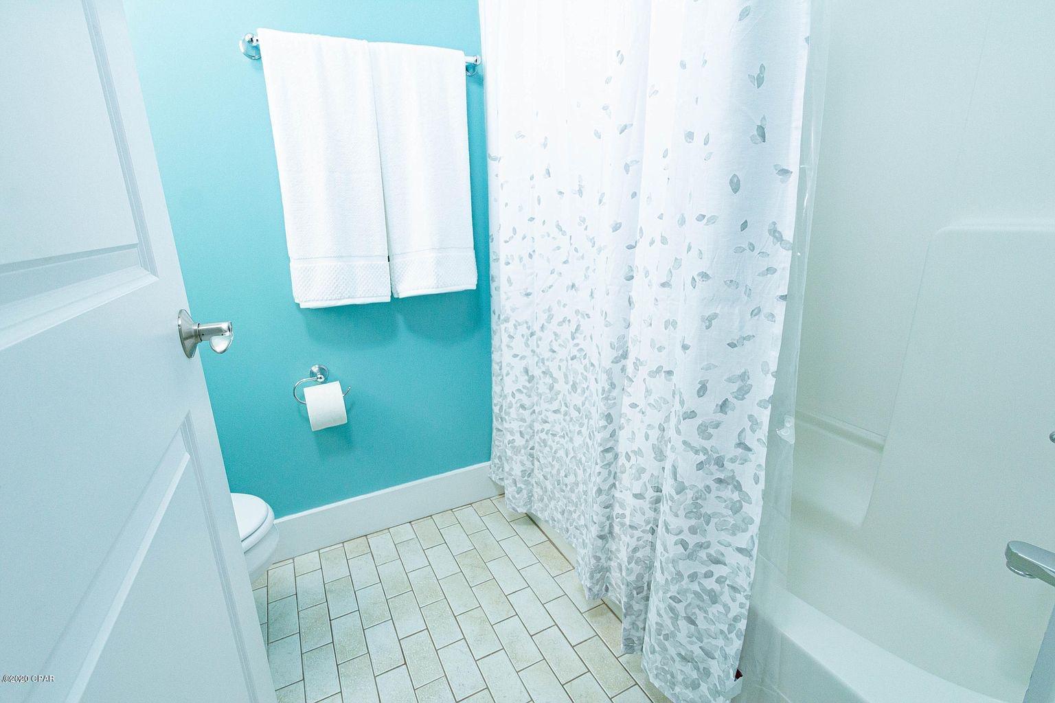 Laguna Beach Estates 7th Add - Residential