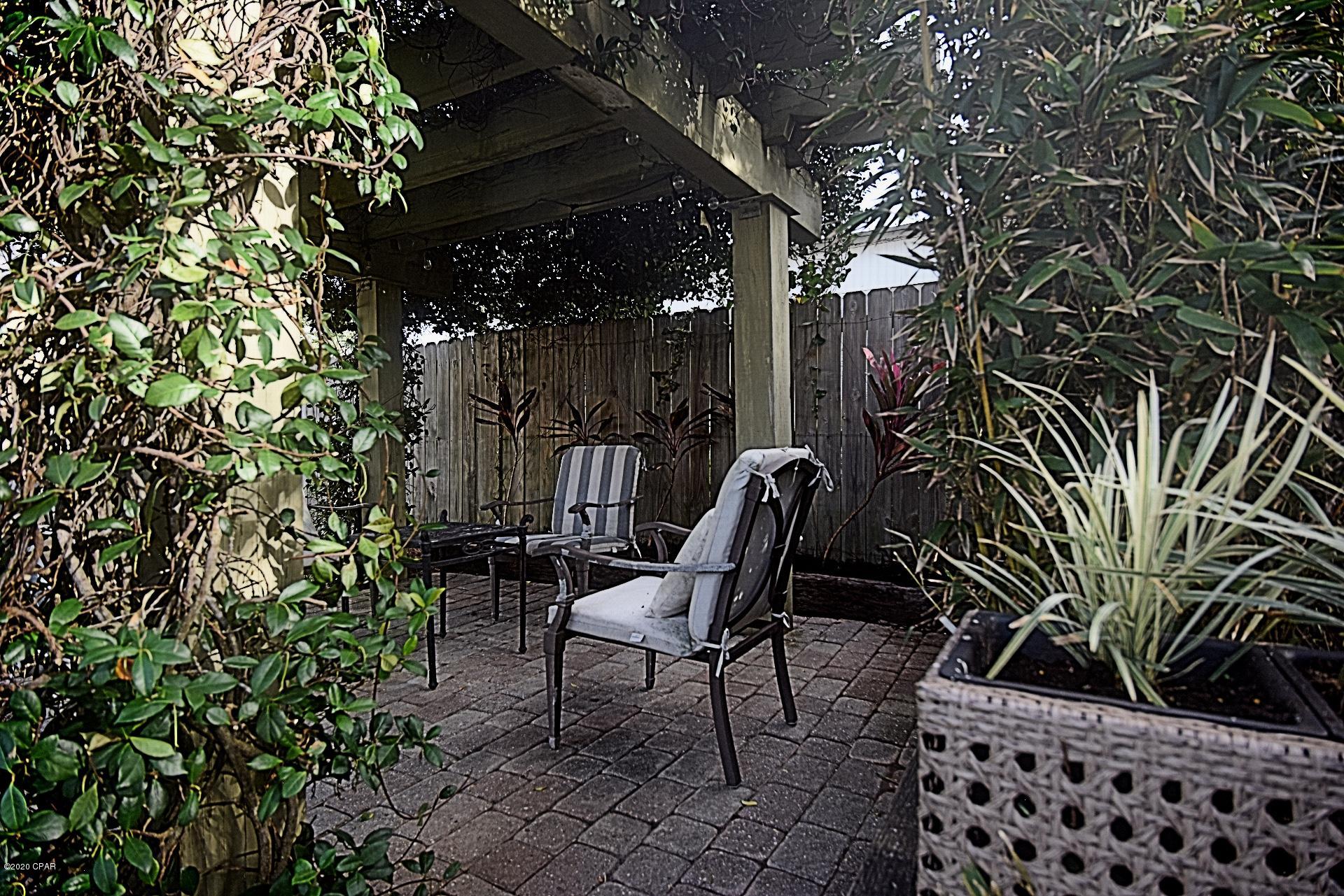 Laguna Beach Estates 7th Add - Residential