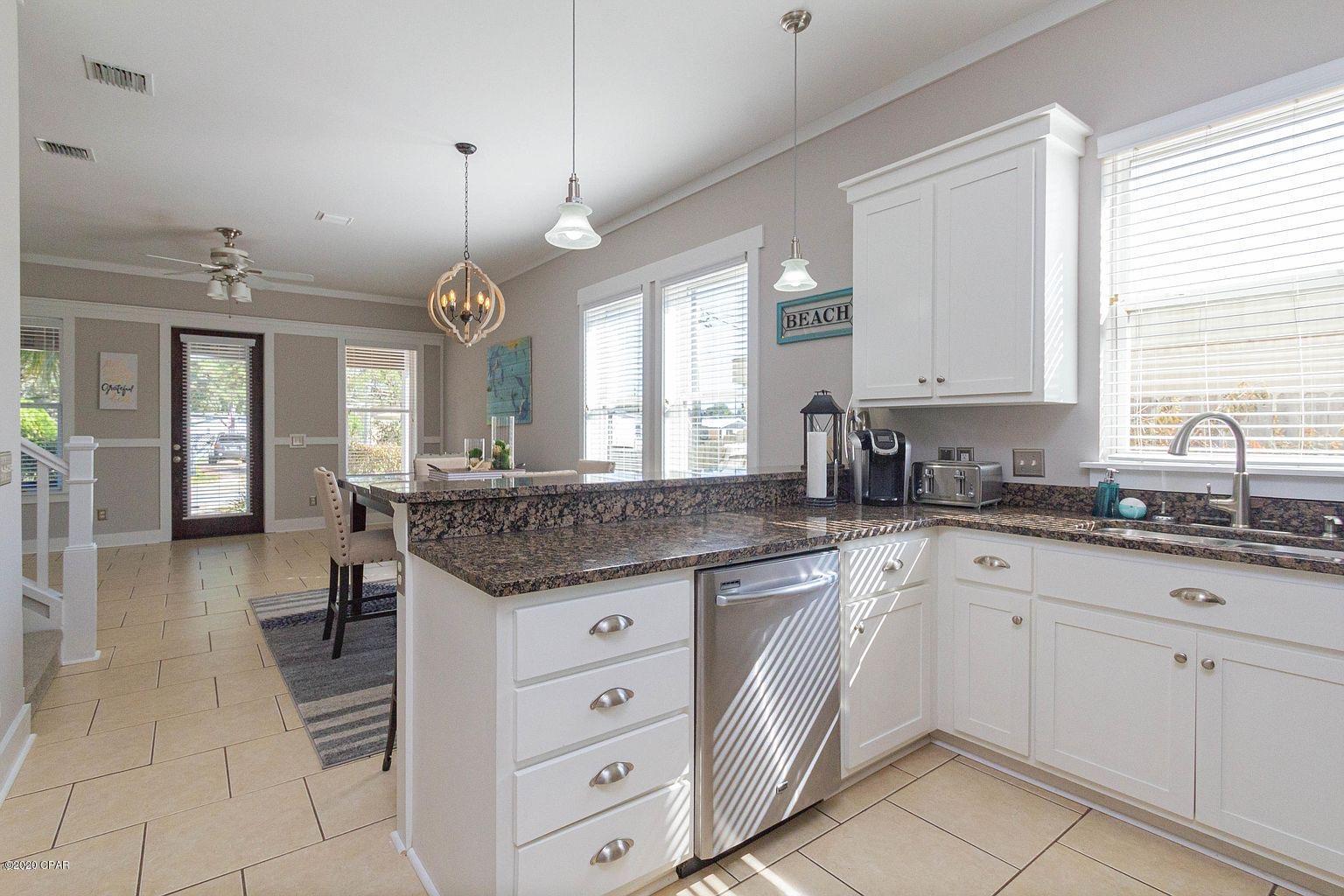 Laguna Beach Estates 7th Add - Residential