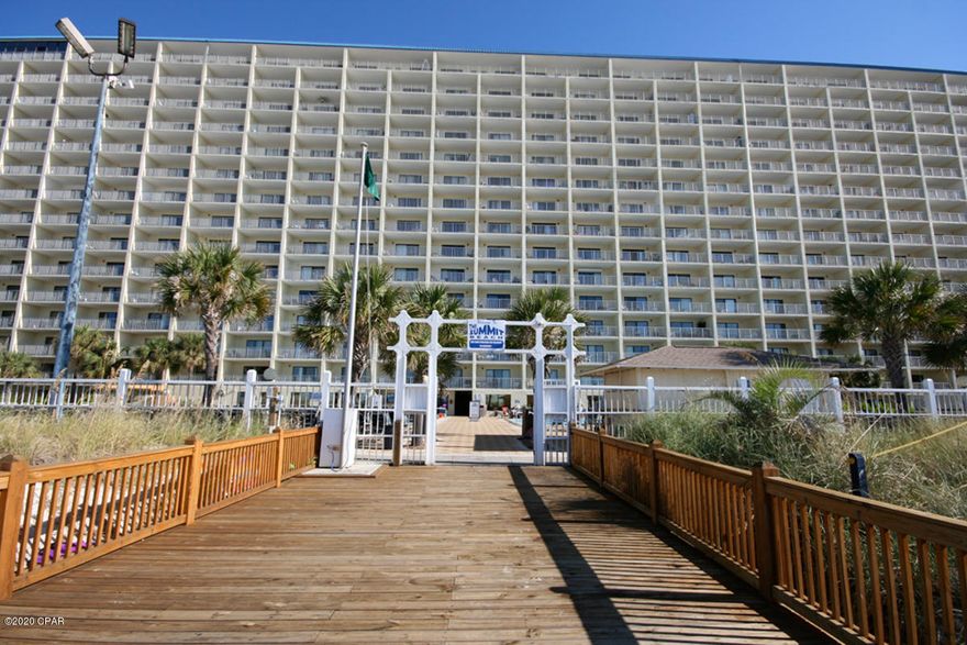 GULF FRONT CONDO...SLEEPS SIX...GREAT RENTAL.....

OWNER IS A FL LICENSED REALTOR