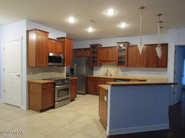 Colony Club Hrbr Ph 1 - Residential Lease