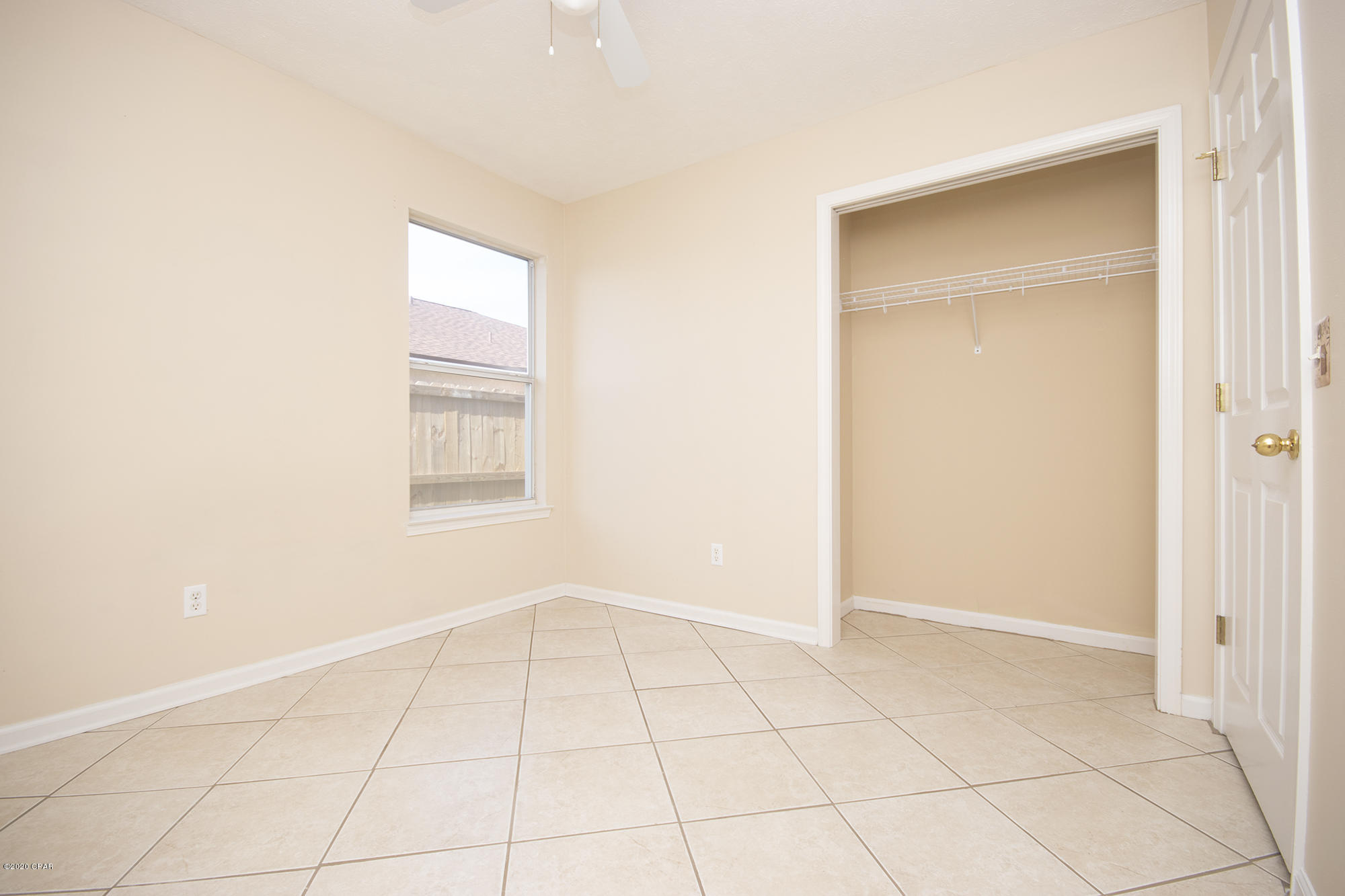 Pine Tree Place Unit 1 - Residential