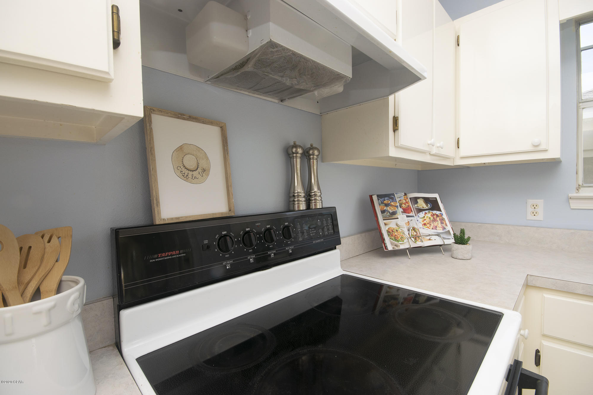 Pine Tree Place Unit 1 - Residential