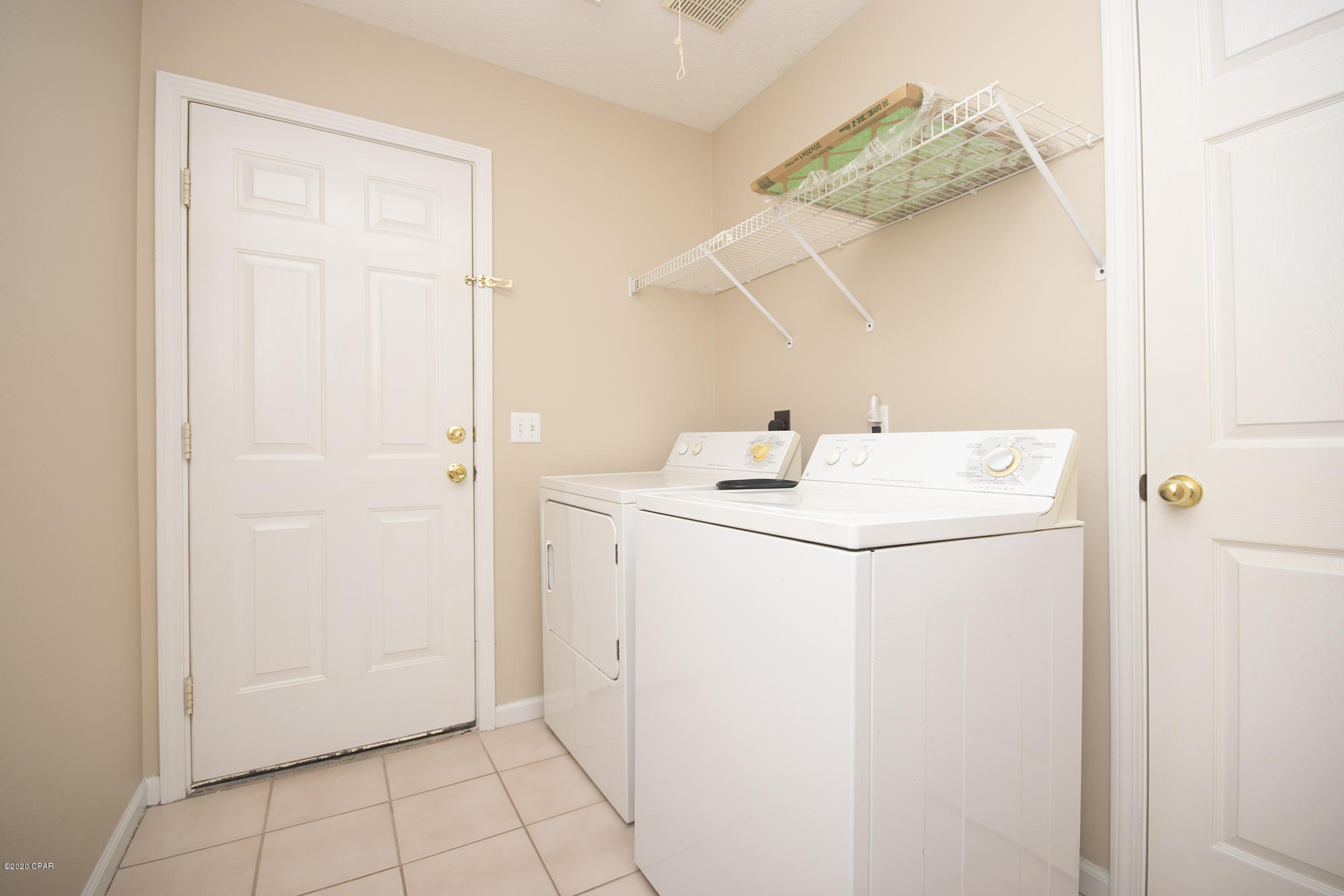 Pine Tree Place Unit 1 - Residential