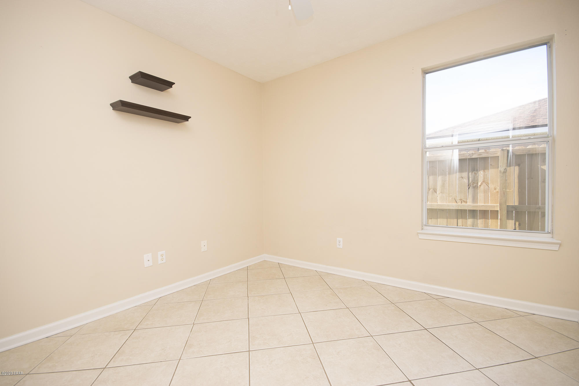 Pine Tree Place Unit 1 - Residential