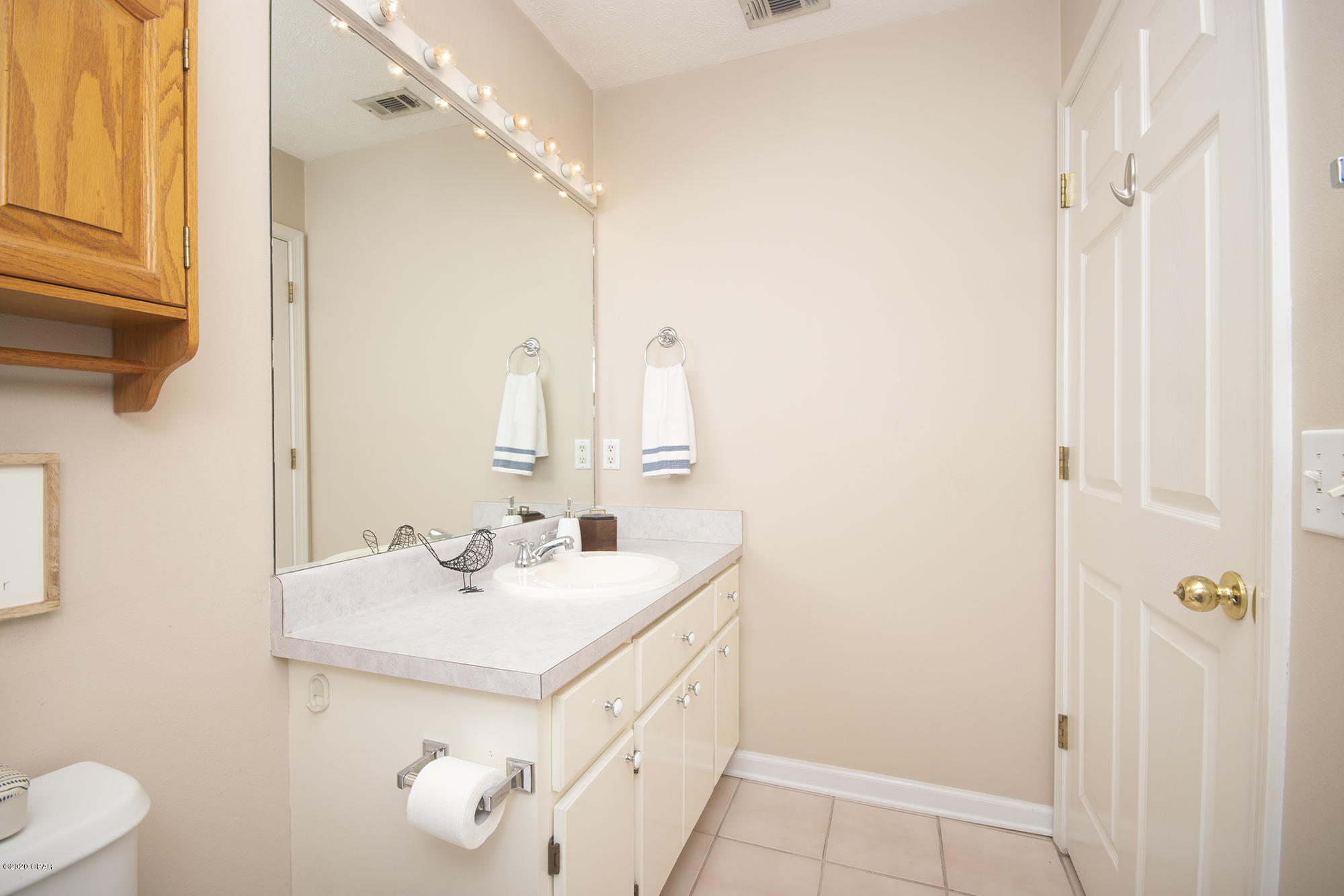Pine Tree Place Unit 1 - Residential