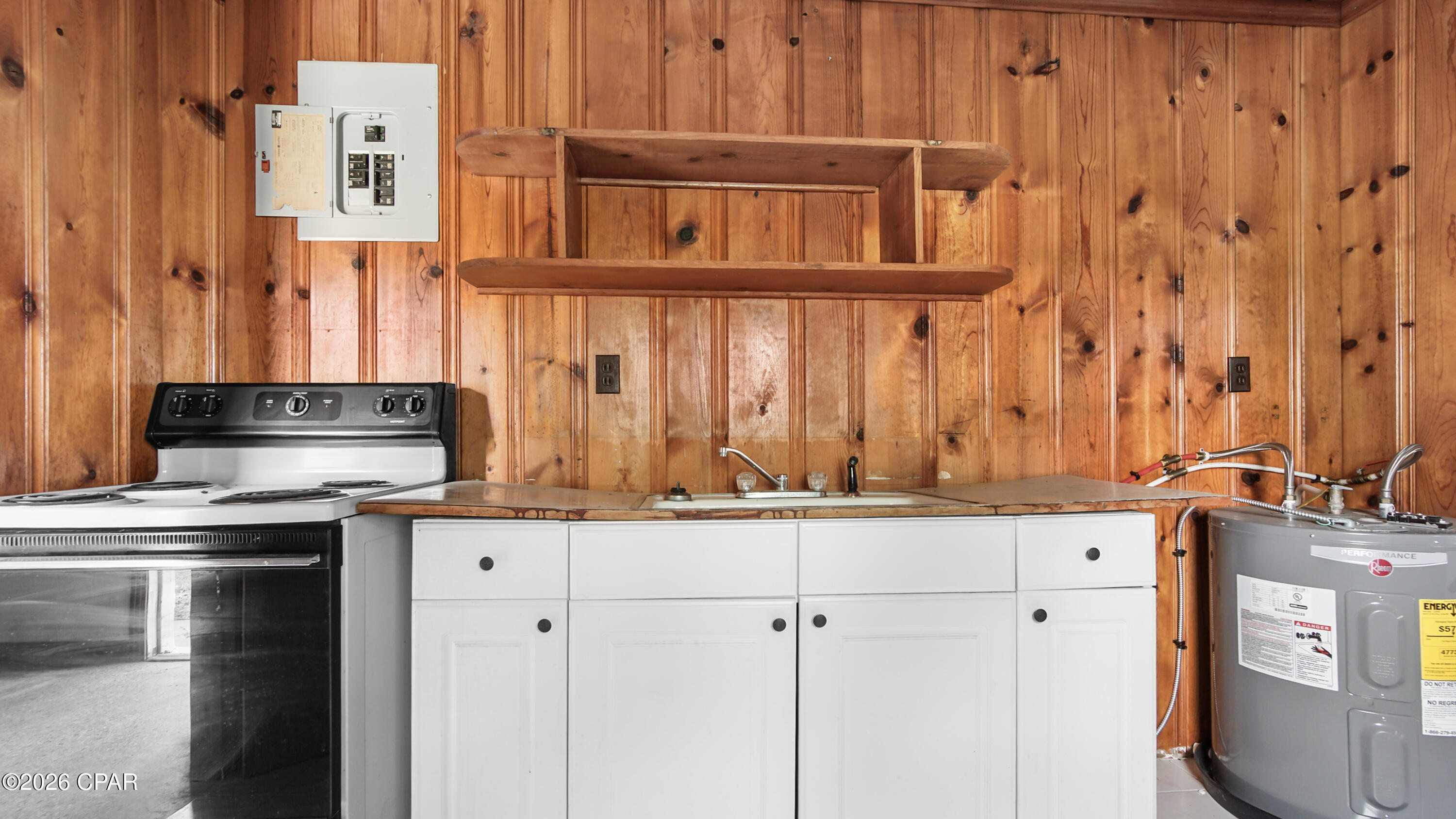 Hutchison's 1st To Bahama Bch - Residential