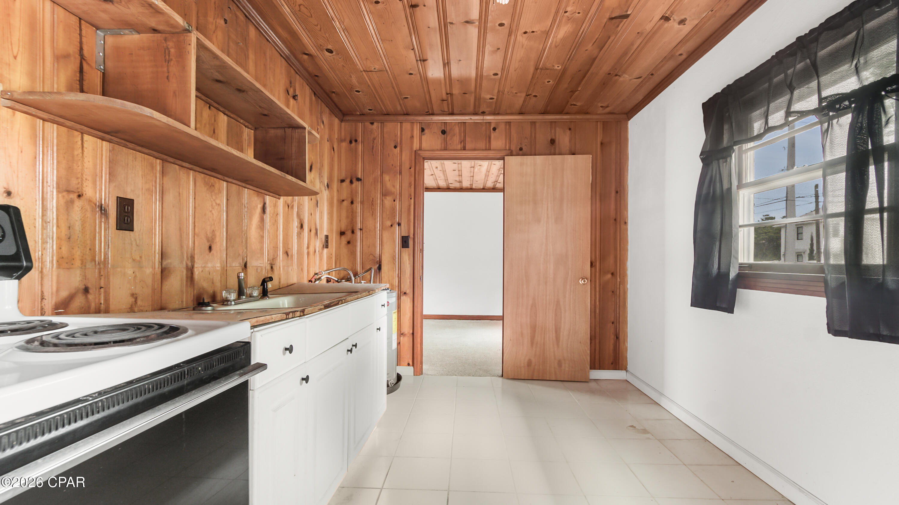 Hutchison's 1st To Bahama Bch - Residential