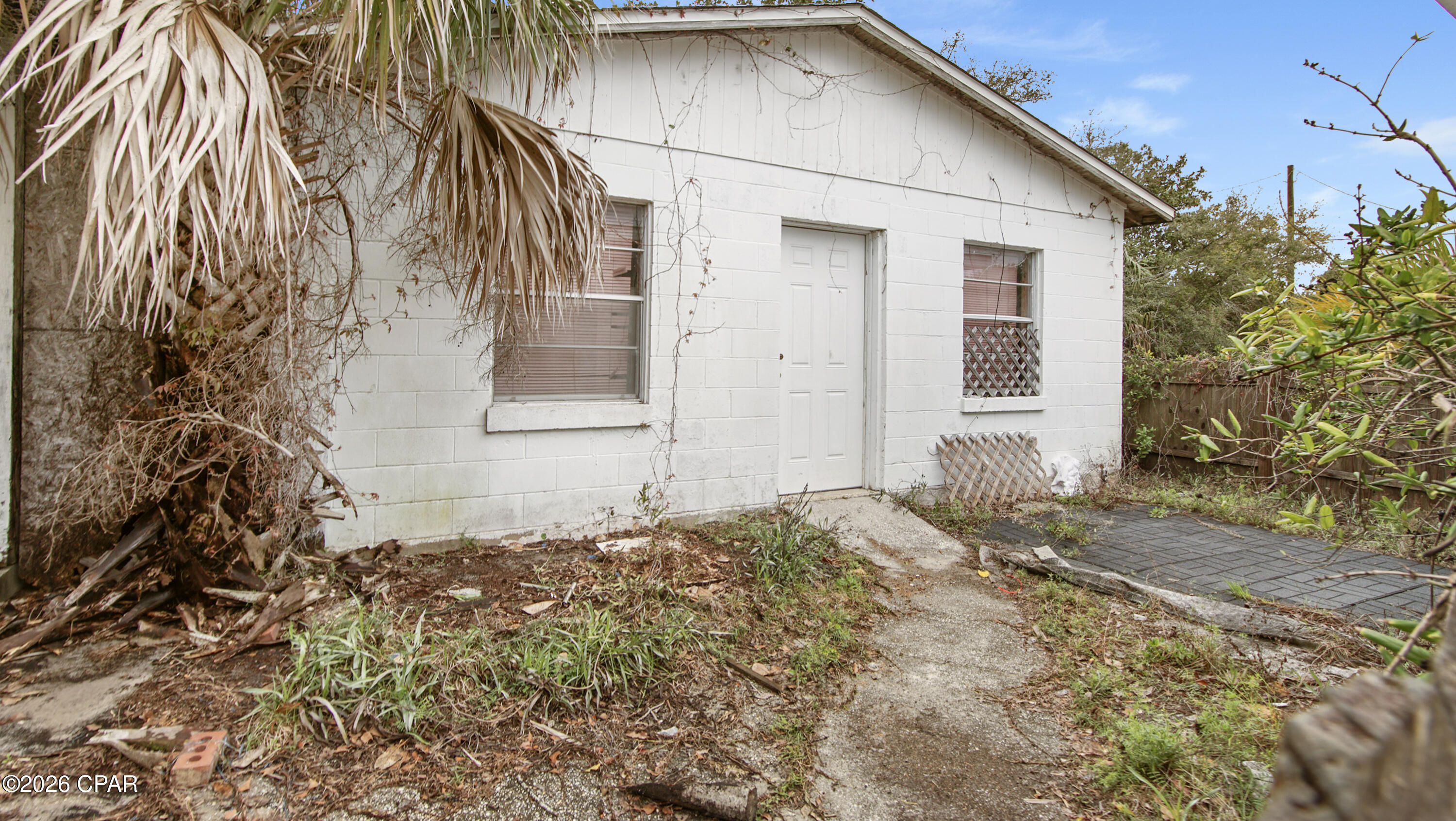 Hutchison's 1st To Bahama Bch - Residential