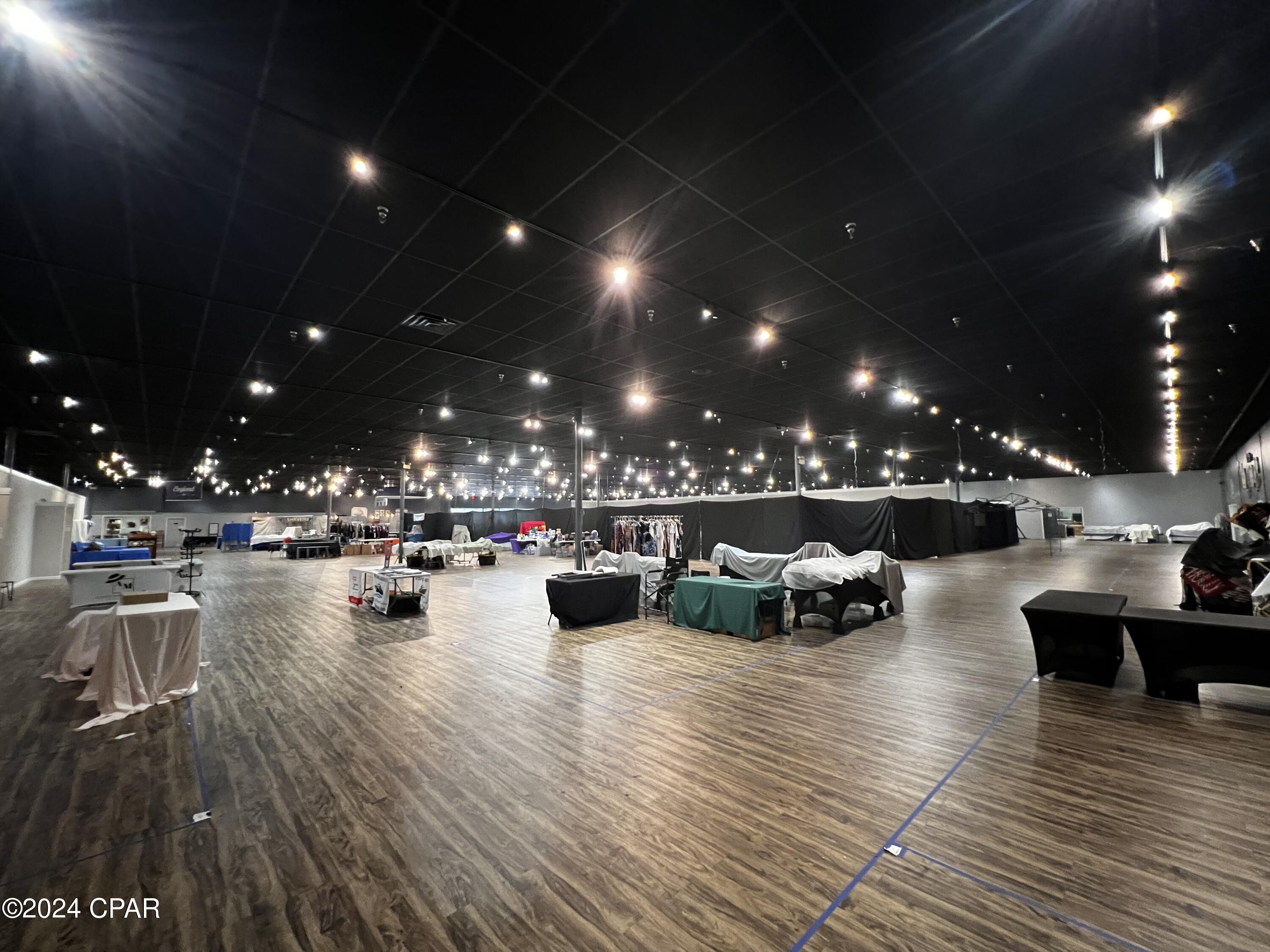 [No Recorded Subdiv] - Commercial Lease