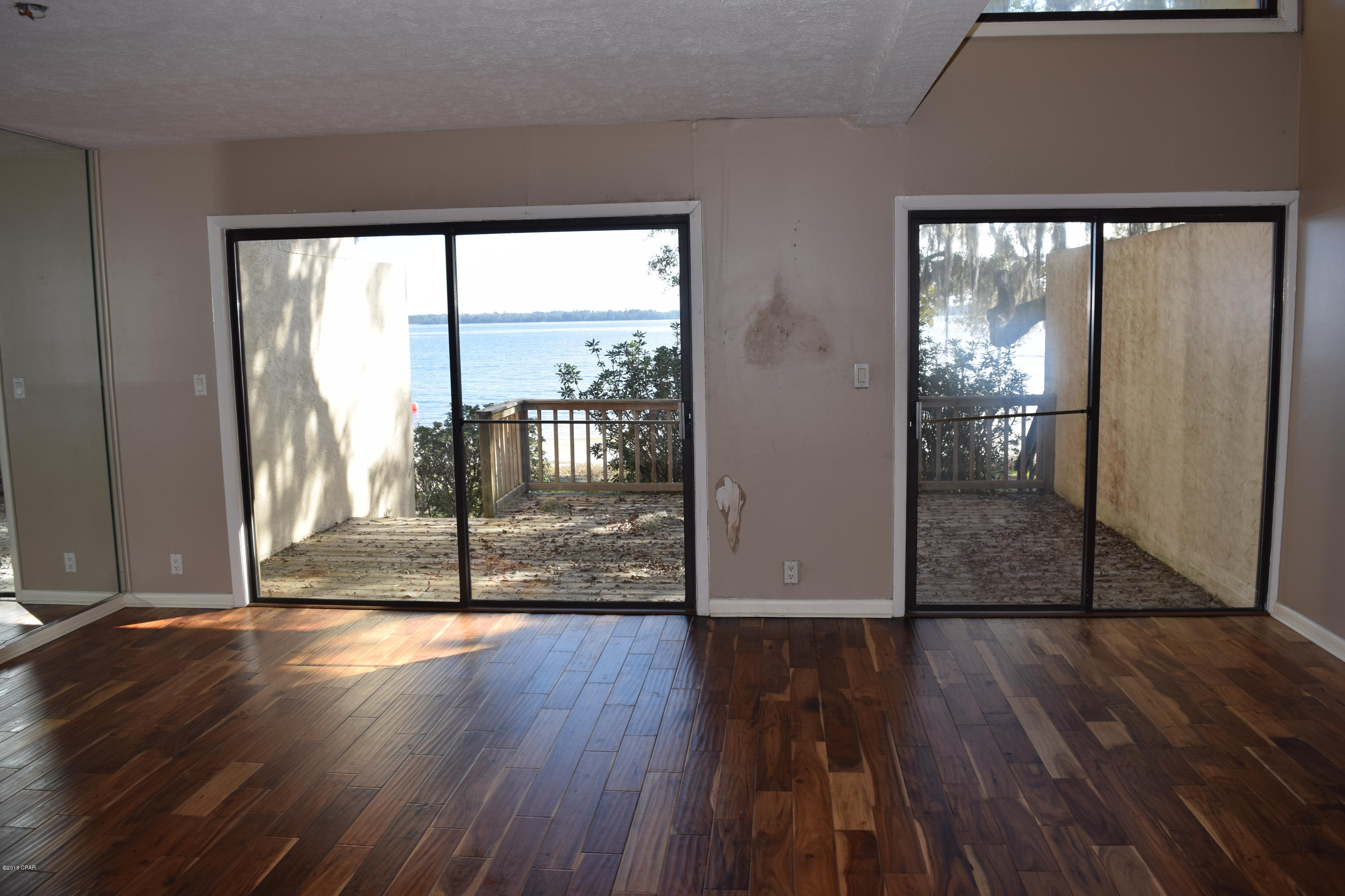 Bay Oaks Townhouses - Residential