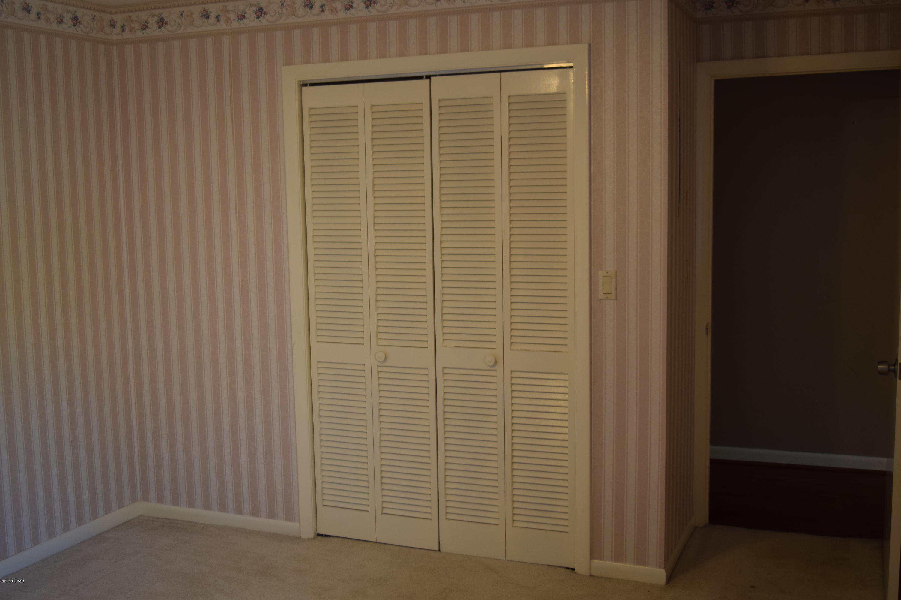 Bay Oaks Townhouses - Residential