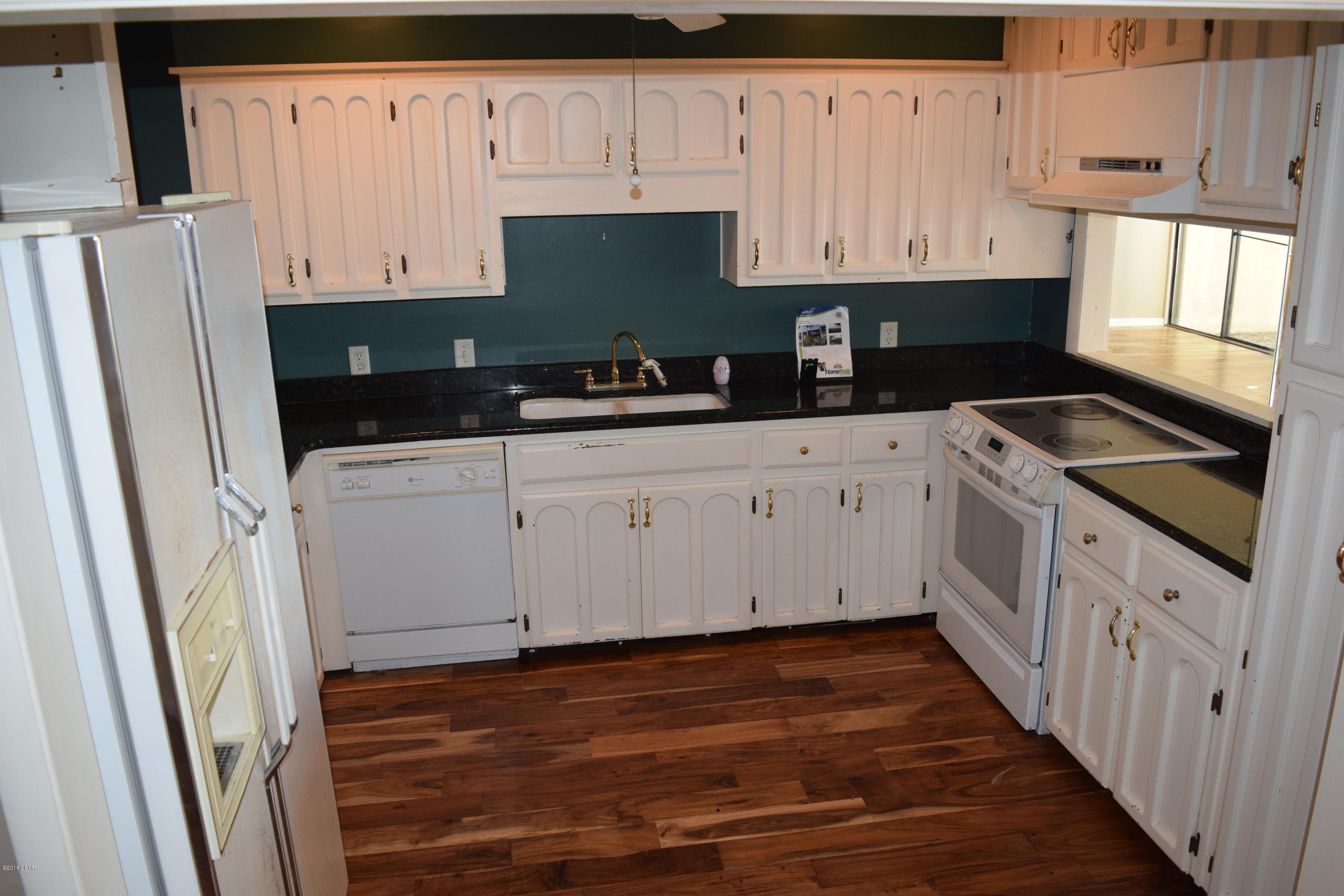 Bay Oaks Townhouses - Residential