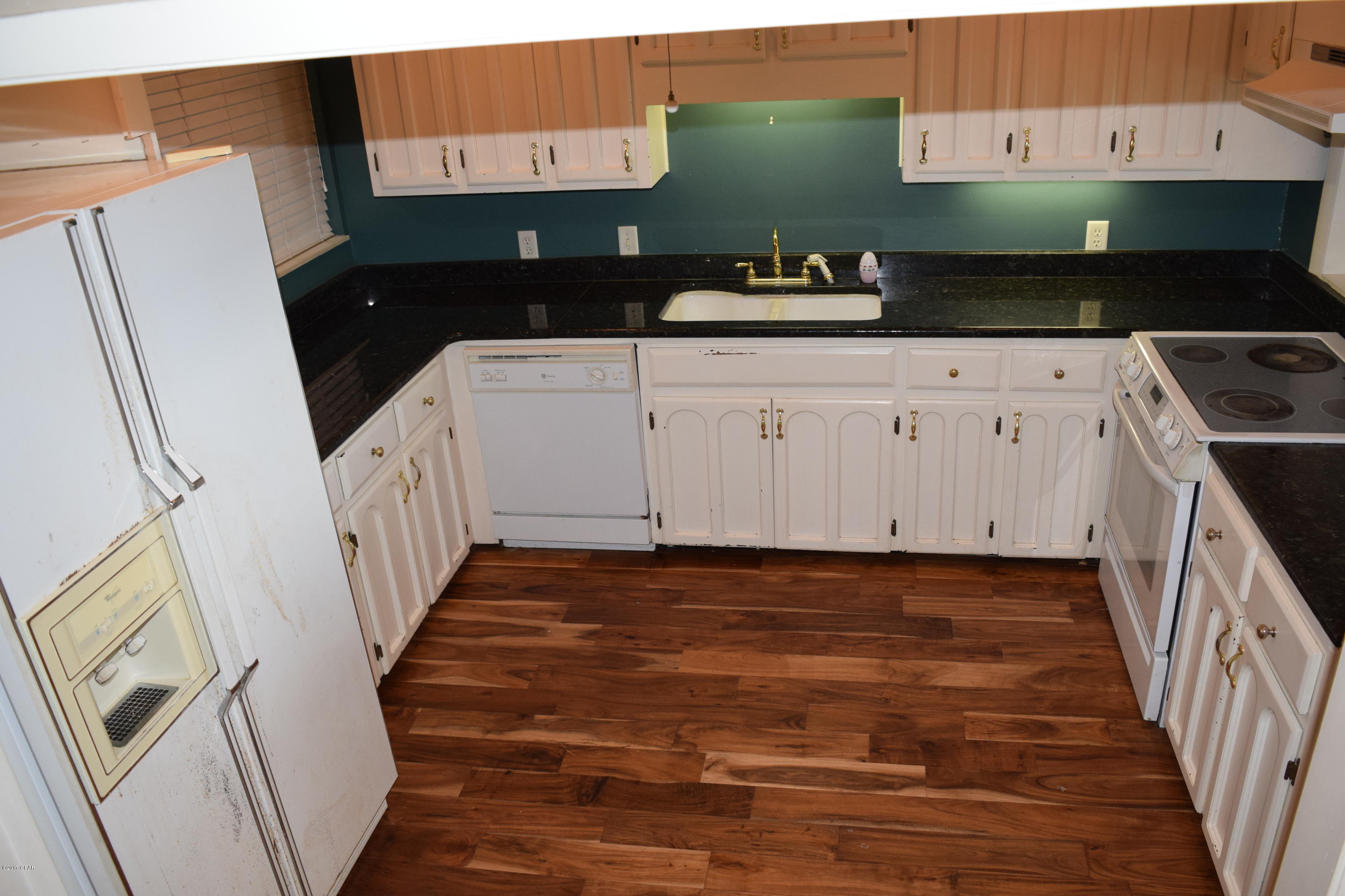 Bay Oaks Townhouses - Residential