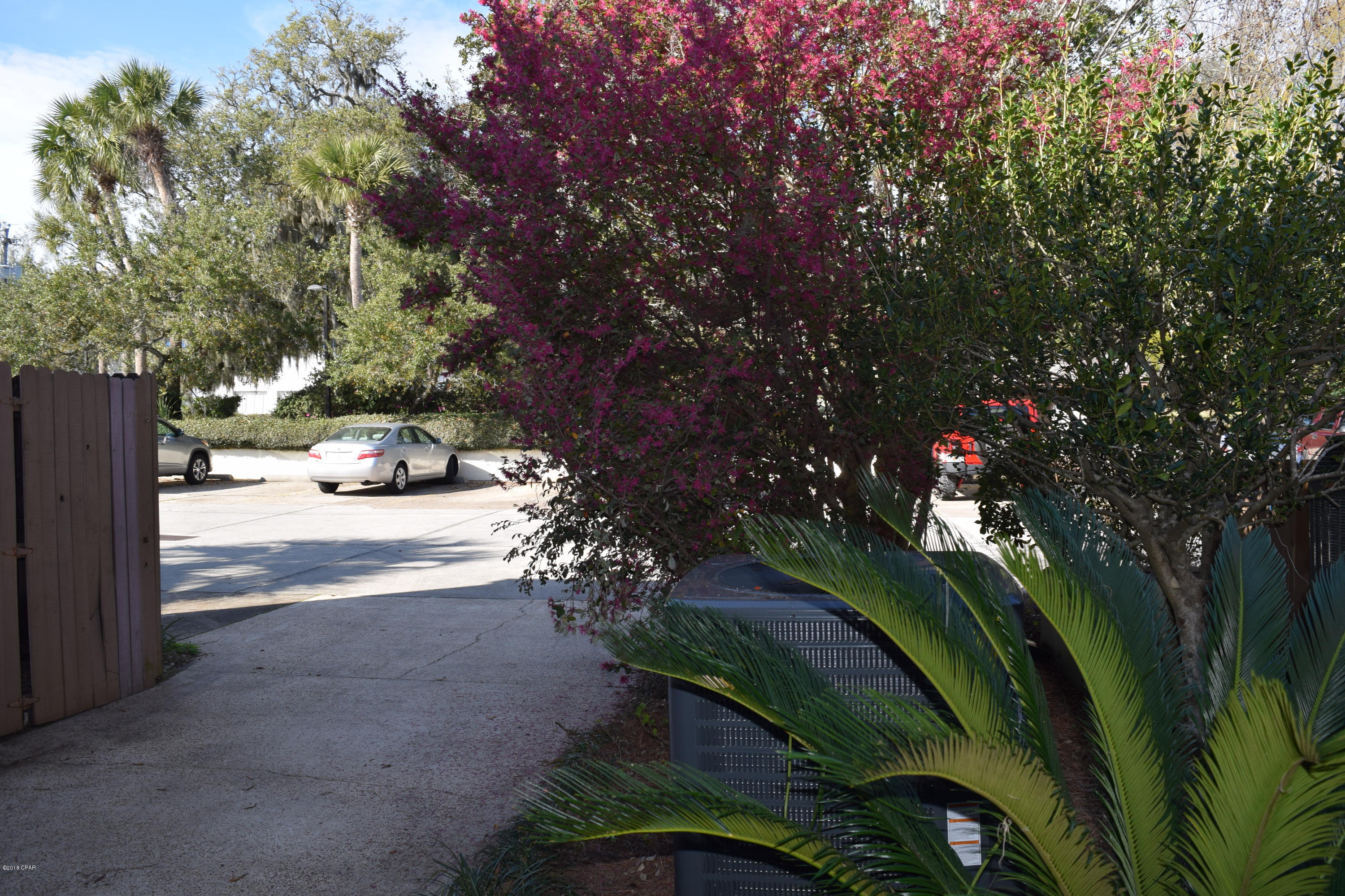 Bay Oaks Townhouses - Residential