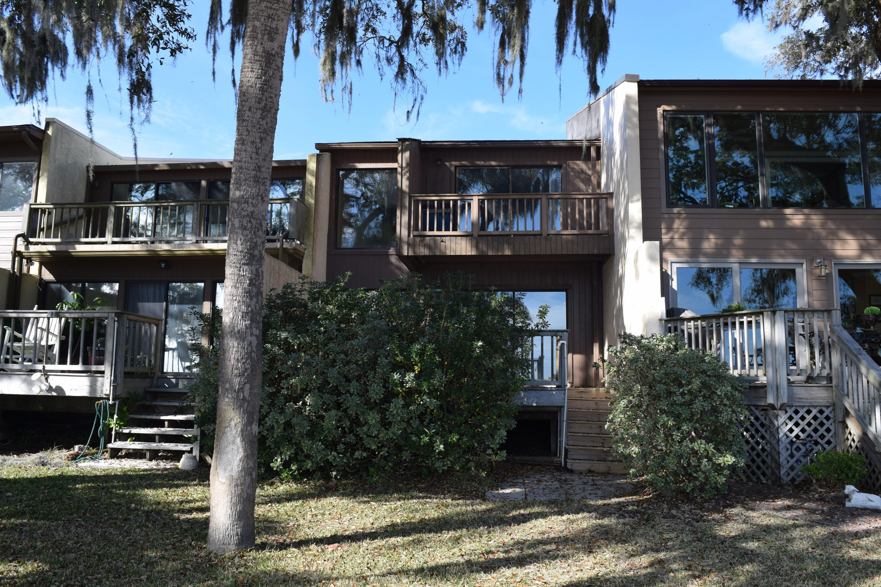 Bay Oaks Townhouses - Residential