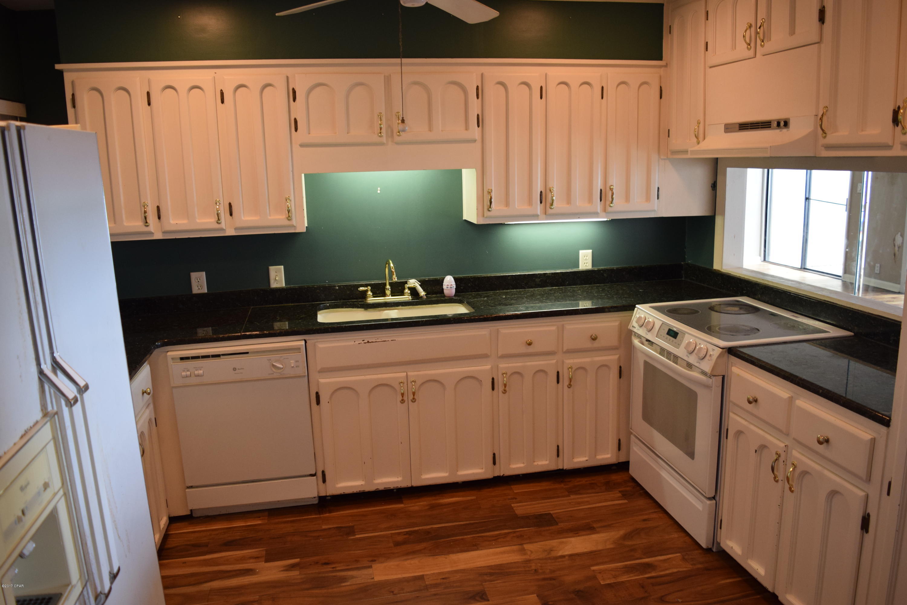 Bay Oaks Townhouses - Residential