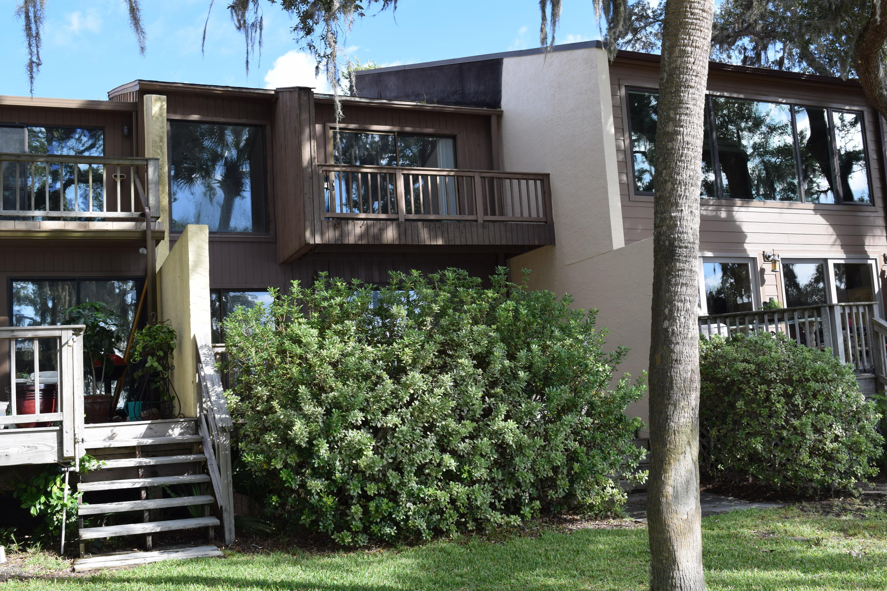 Bay Oaks Townhouses - Residential