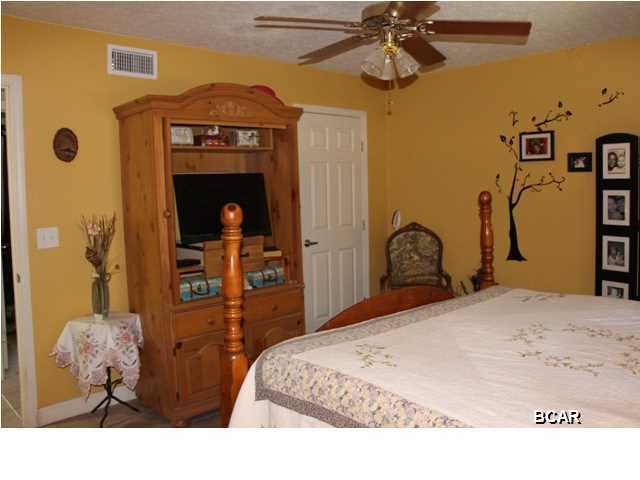 College Point Est 1st Sec - Residential