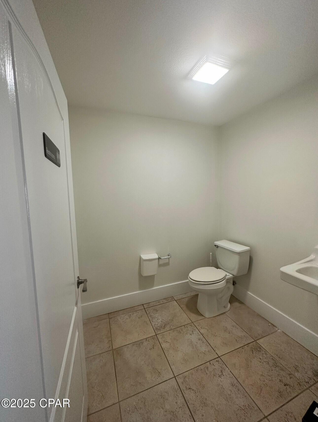 Hutchison's 1st To Bahama Bch - Commercial Sale